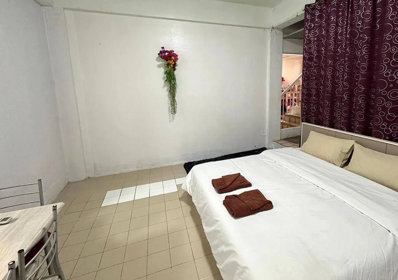 Bed in Sea View Jomtien Guest House