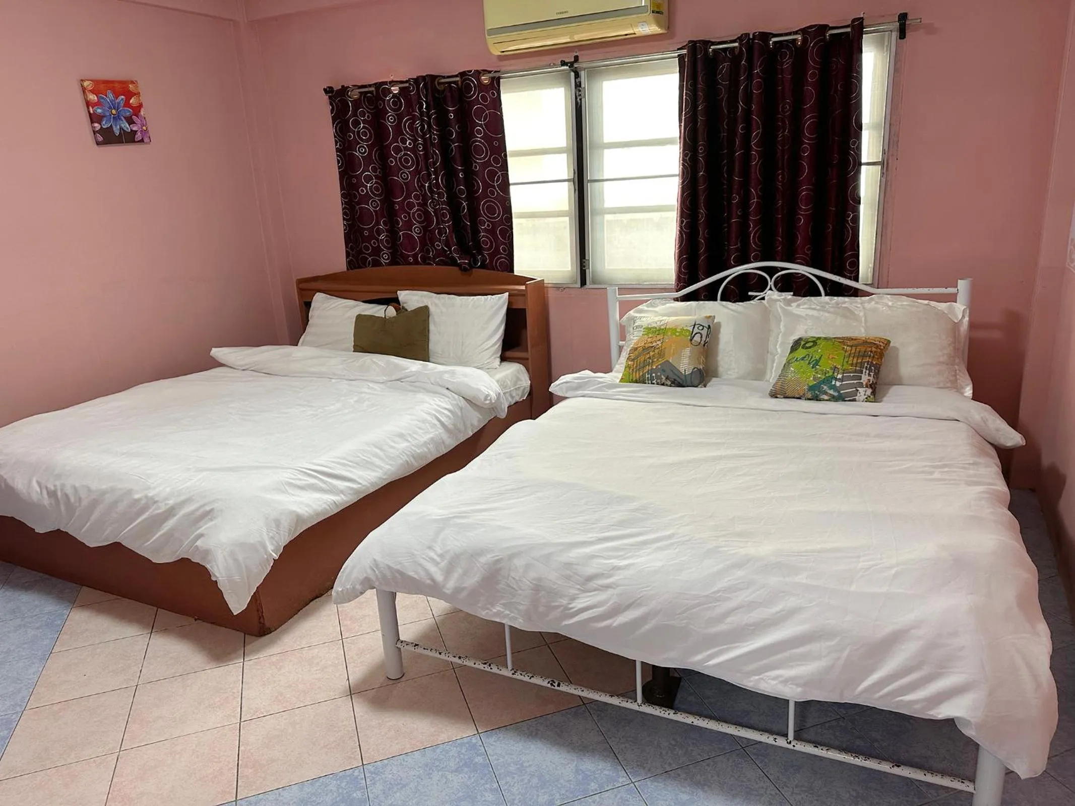 internet, Bed in Sea View Jomtien Guest House