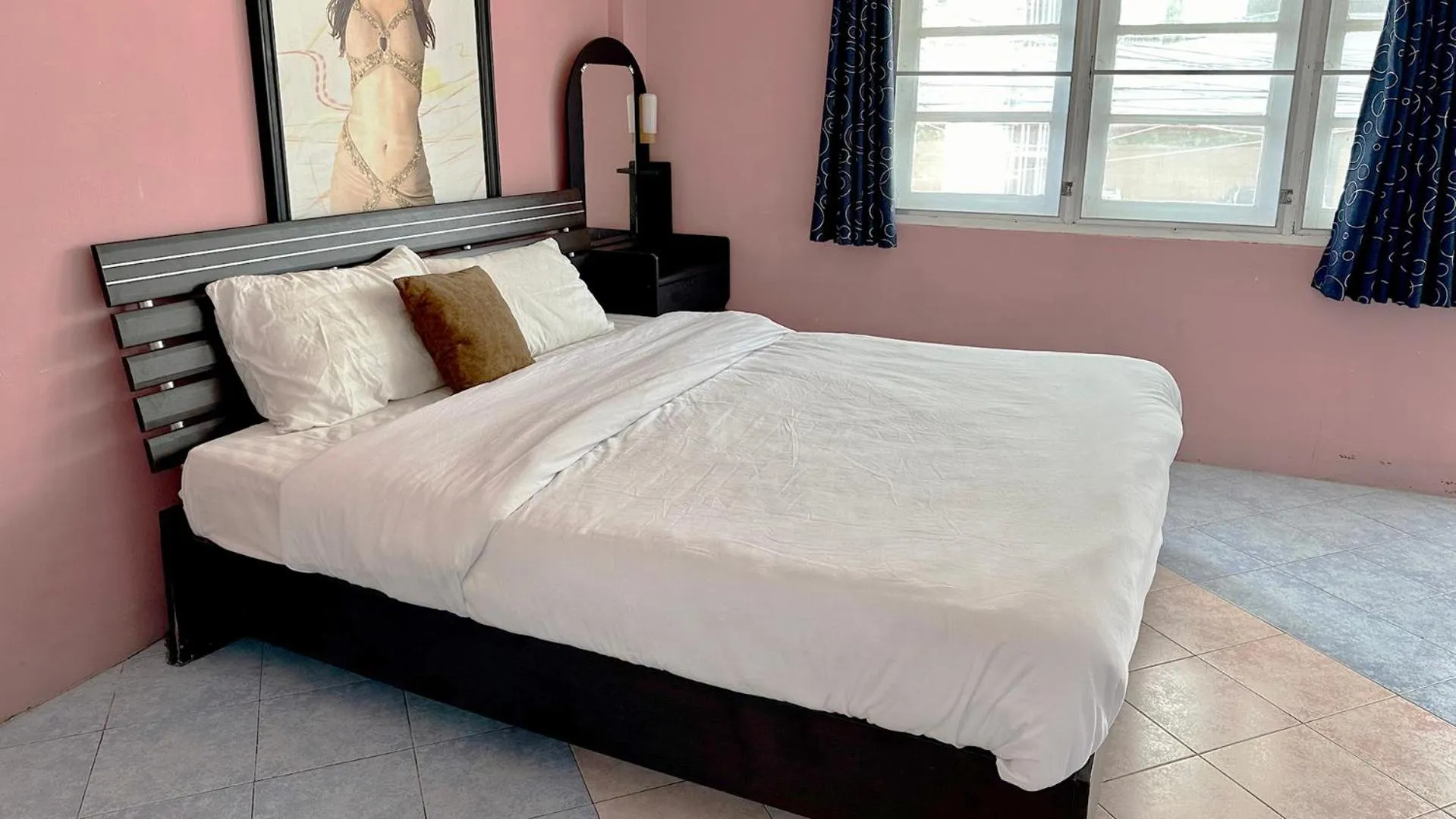 Bed in Sea View Jomtien Guest House