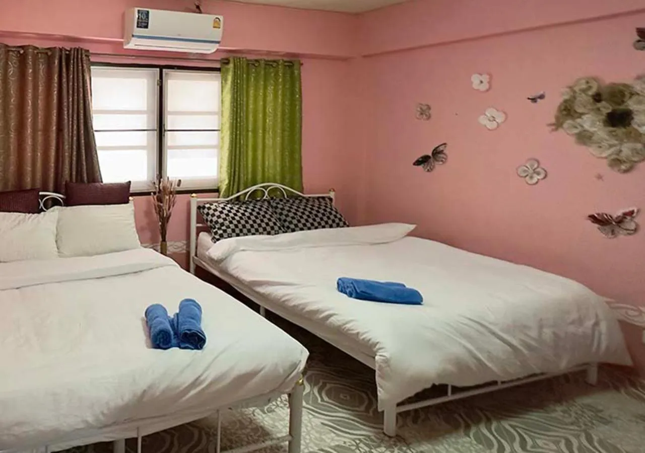 Bed in Sea View Jomtien Guest House