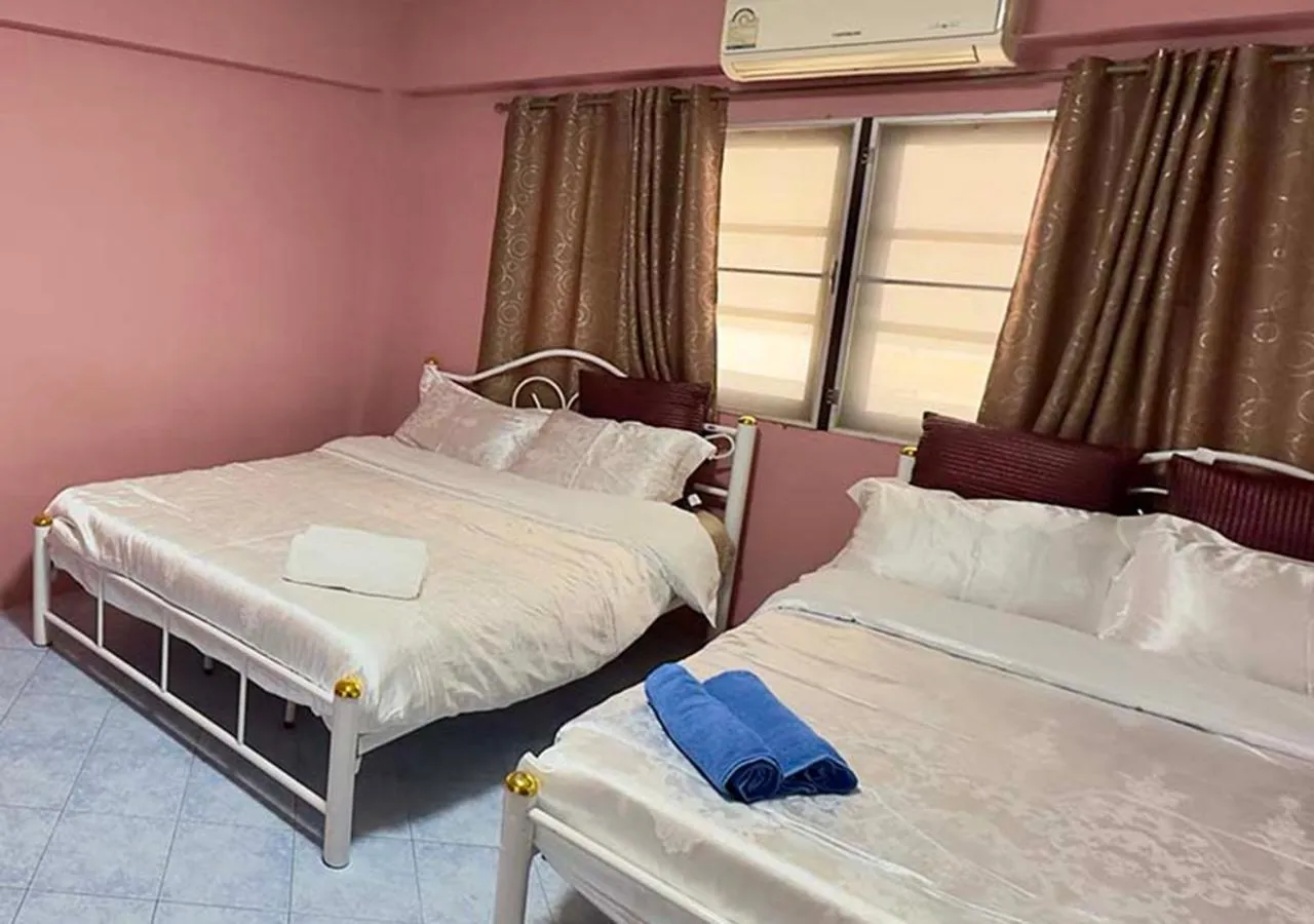 Bed in Sea View Jomtien Guest House