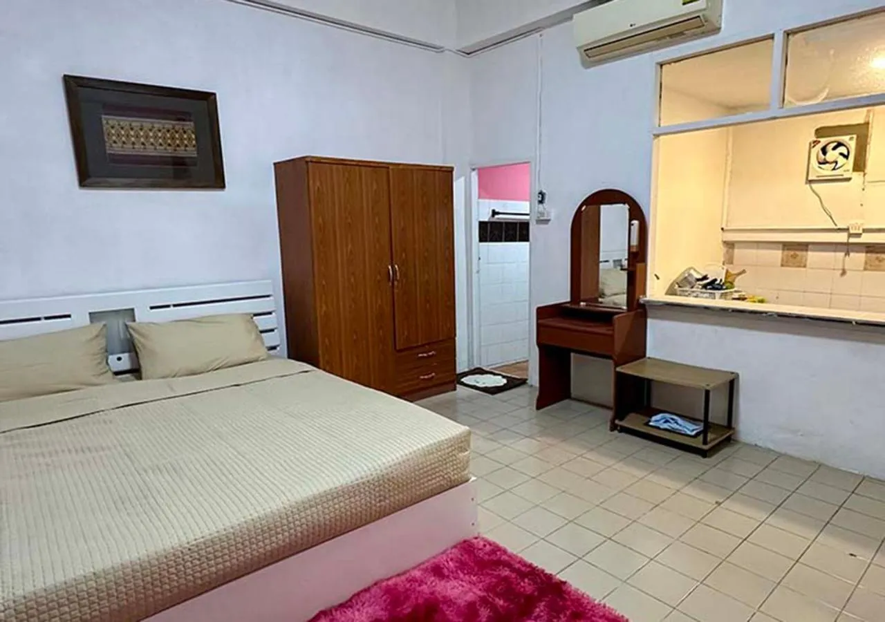 Bed in Sea View Jomtien Guest House