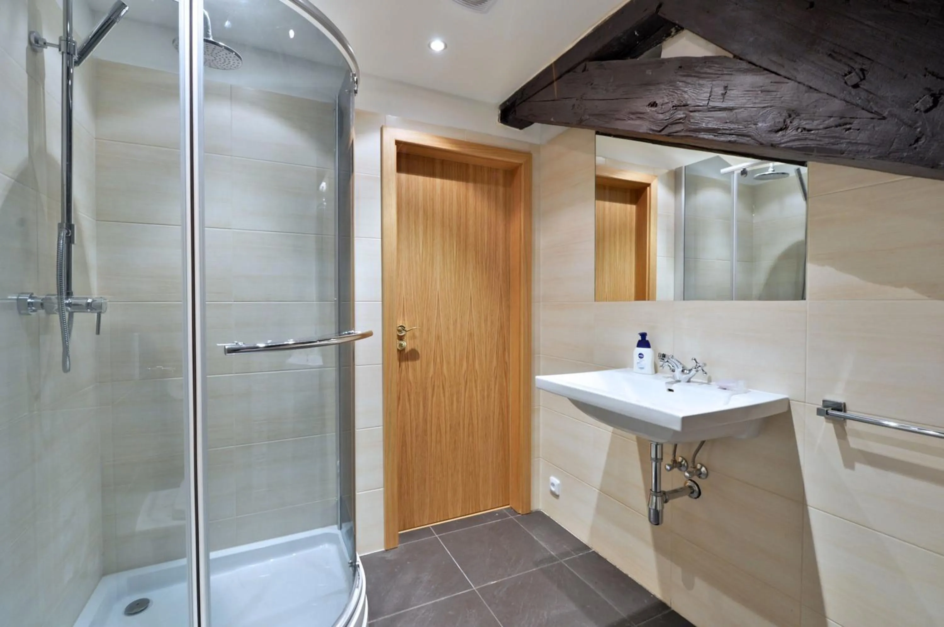 Shower in Old Town Boutique Apartments