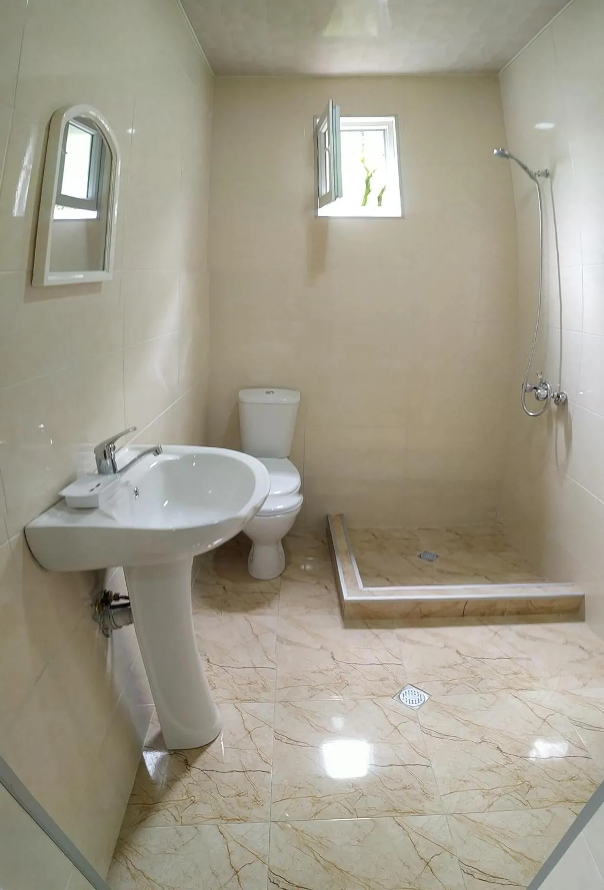 Bathroom in Batumi Homestay at Tamar Mephe Avenue