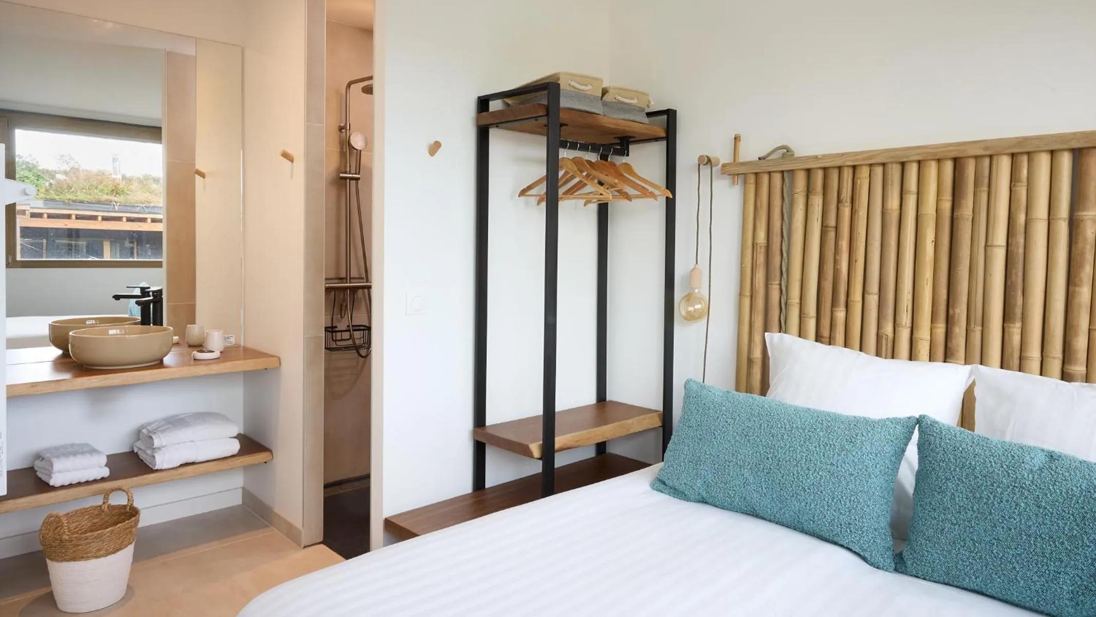 Bed in Kaze Océan, The Originals Relais