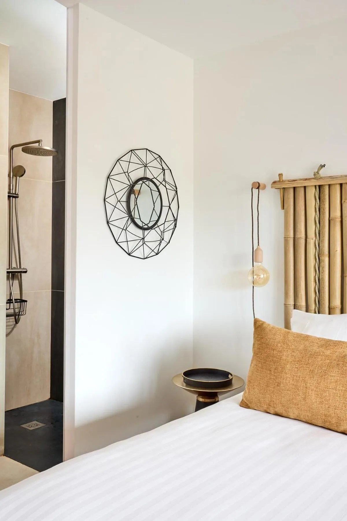 Bed in Kaze Océan, The Originals Relais