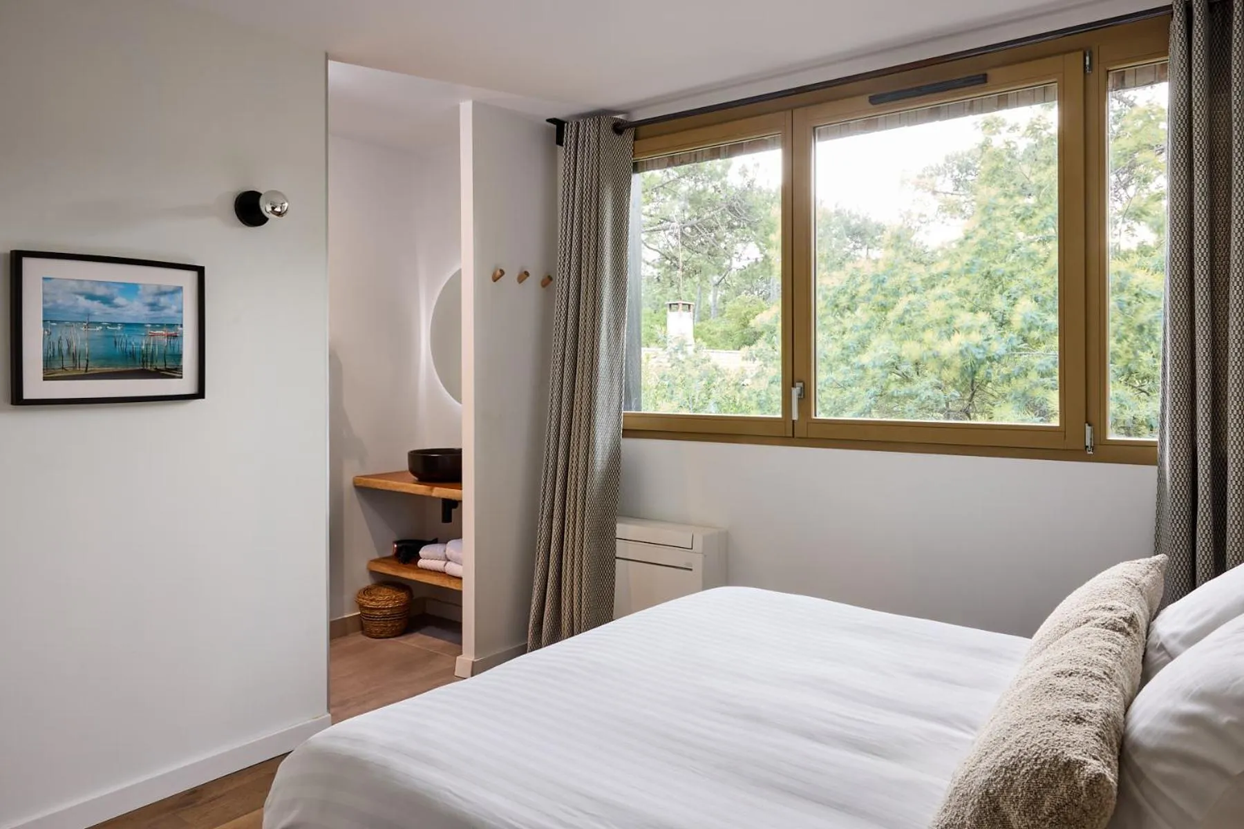 Bed in Kaze Océan, The Originals Relais