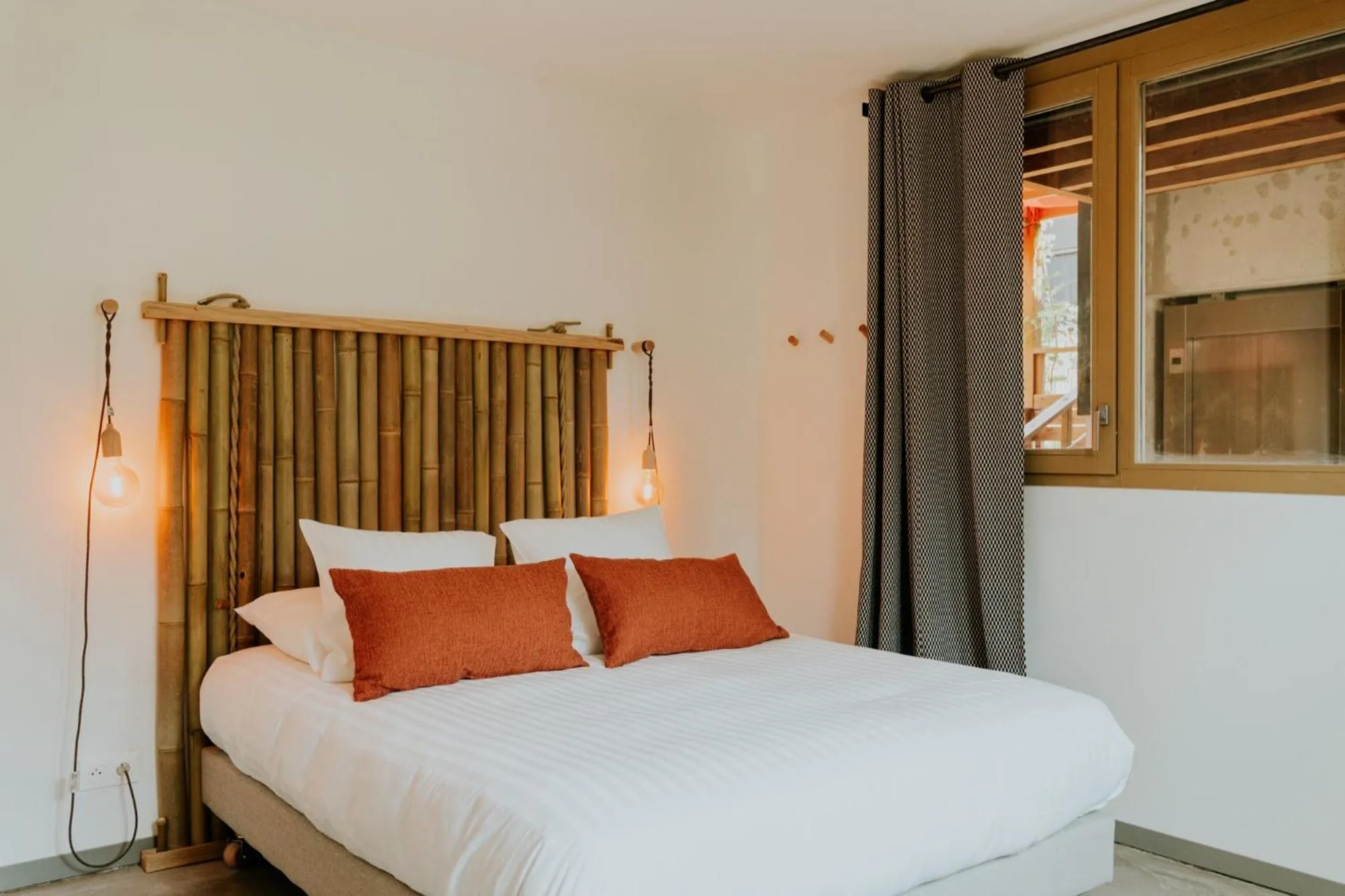 Bed in Kaze Océan, The Originals Relais