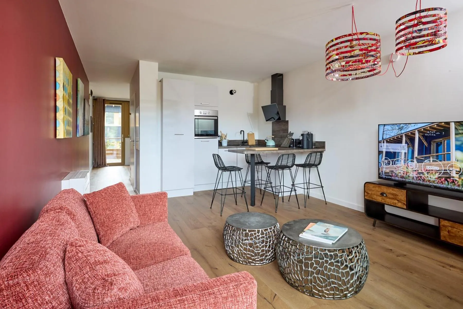 TV and multimedia in Kaze Océan, The Originals Relais