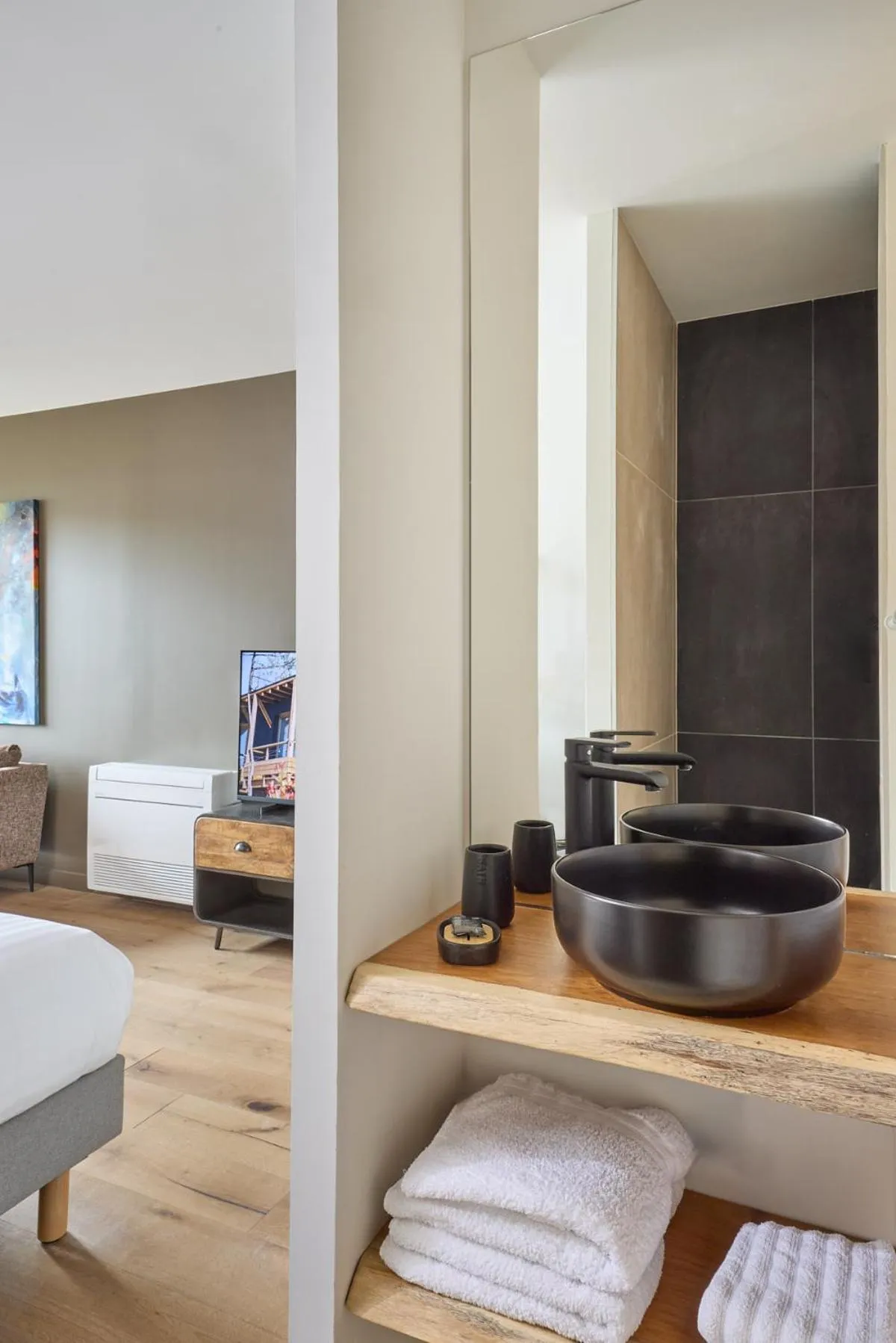 Bathroom, Bed in Kaze Océan, The Originals Relais