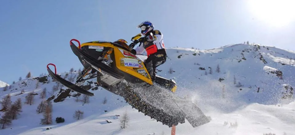 Property building in Nevesestriere