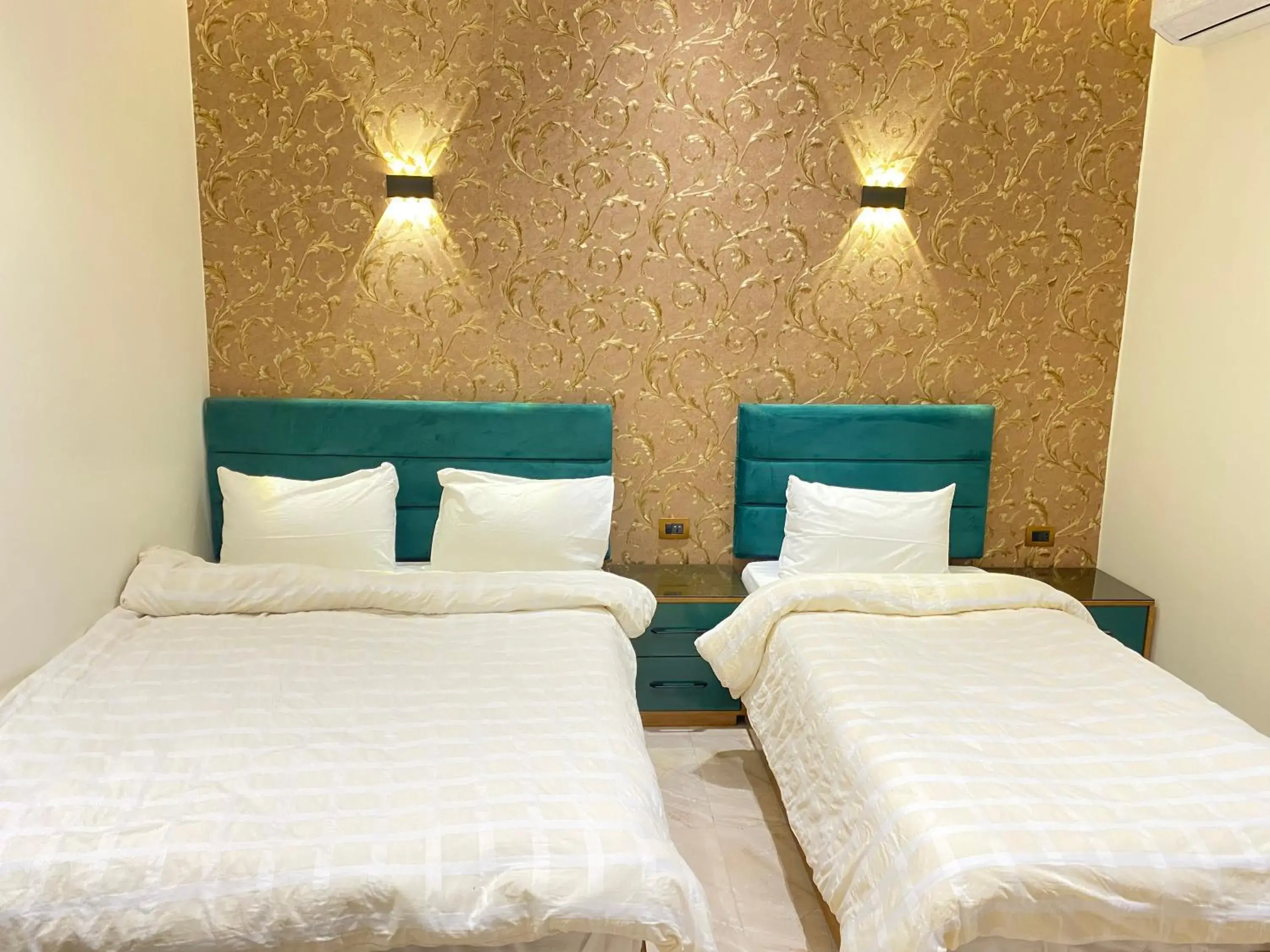 Bed in Hotel Richmond Down Town Bed in Hotel Richmond Down Town