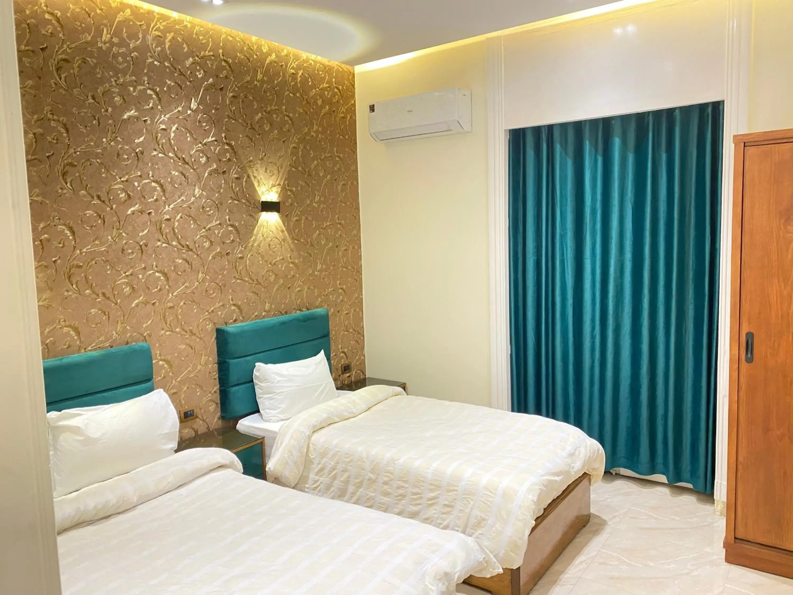 Bed in Hotel Richmond Down Town Bed in Hotel Richmond Down Town