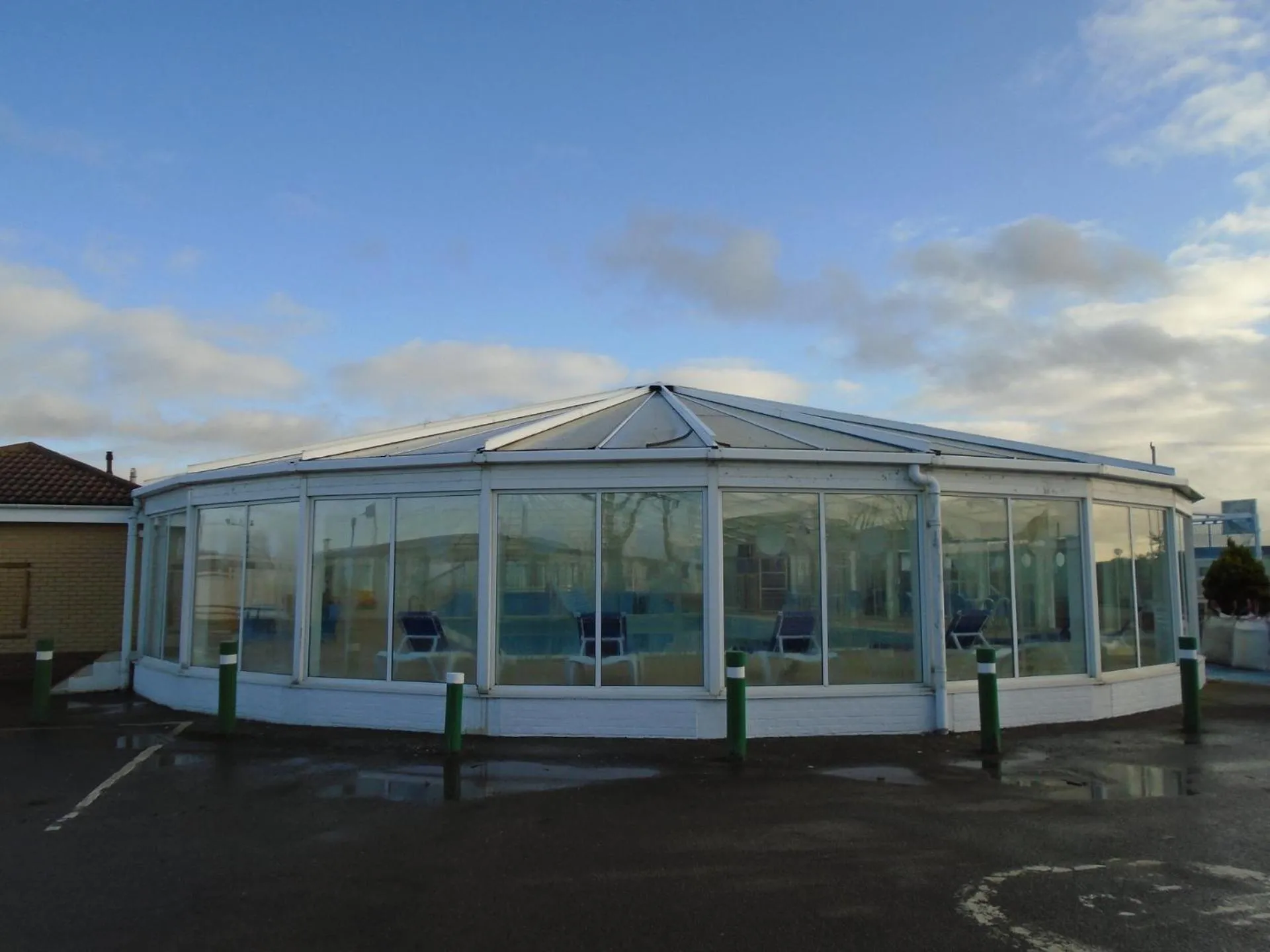 3 Bedroom Chalet in Hunstanton pets go free