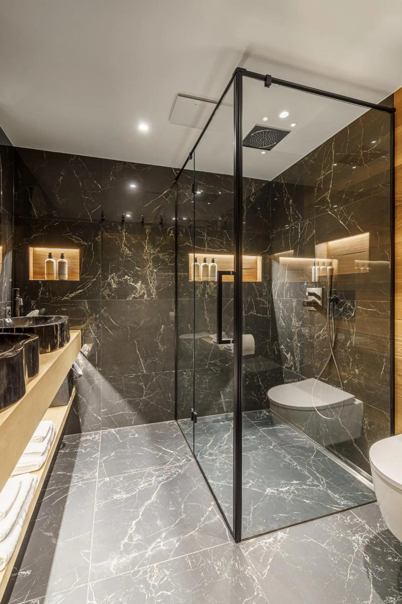 Shower in Boutique Hotel Panorama Grindelwald