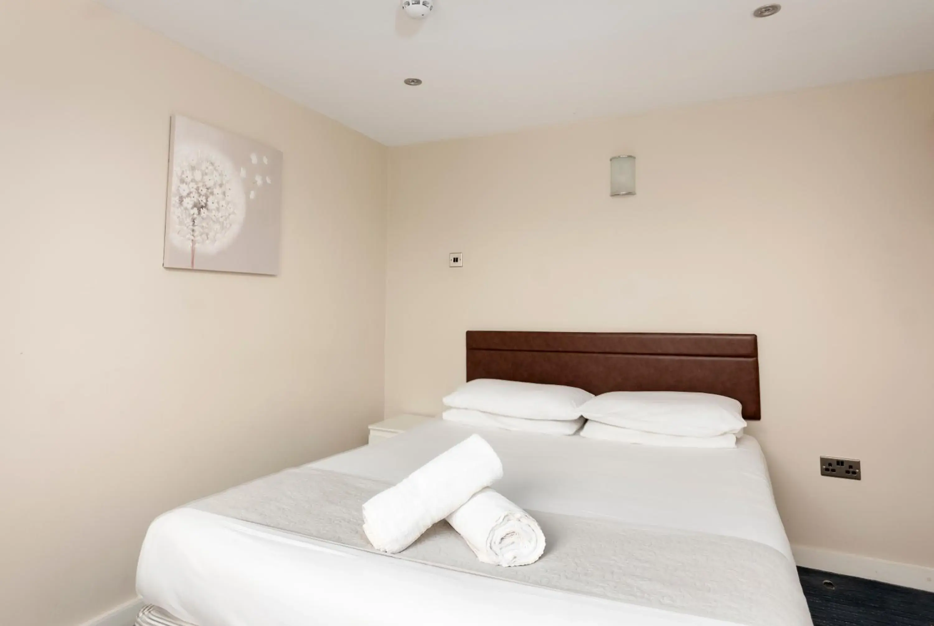 King Room in The R Inn Hotel King Room in The R Inn Hotel