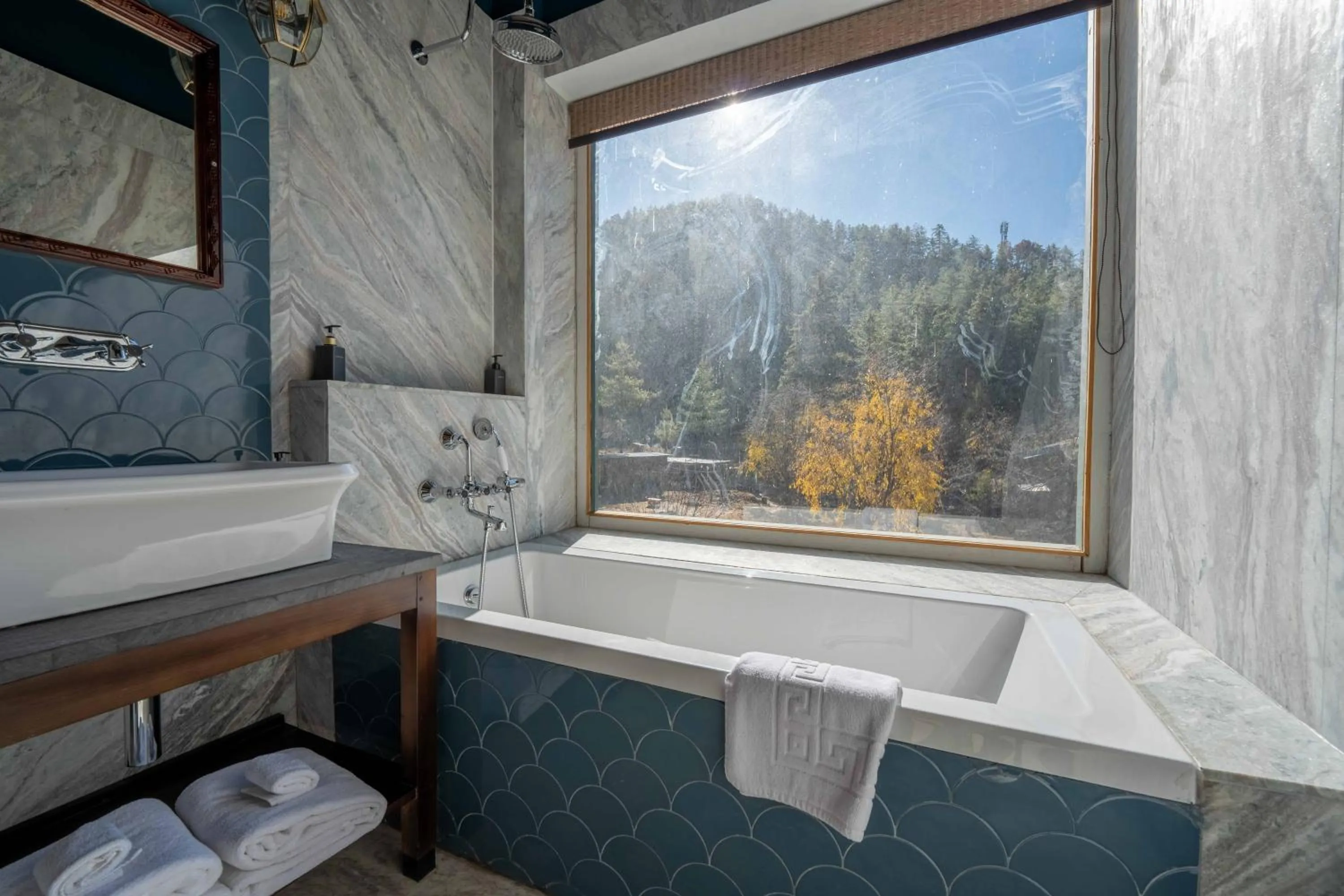 Toilet in Taktsangri-La