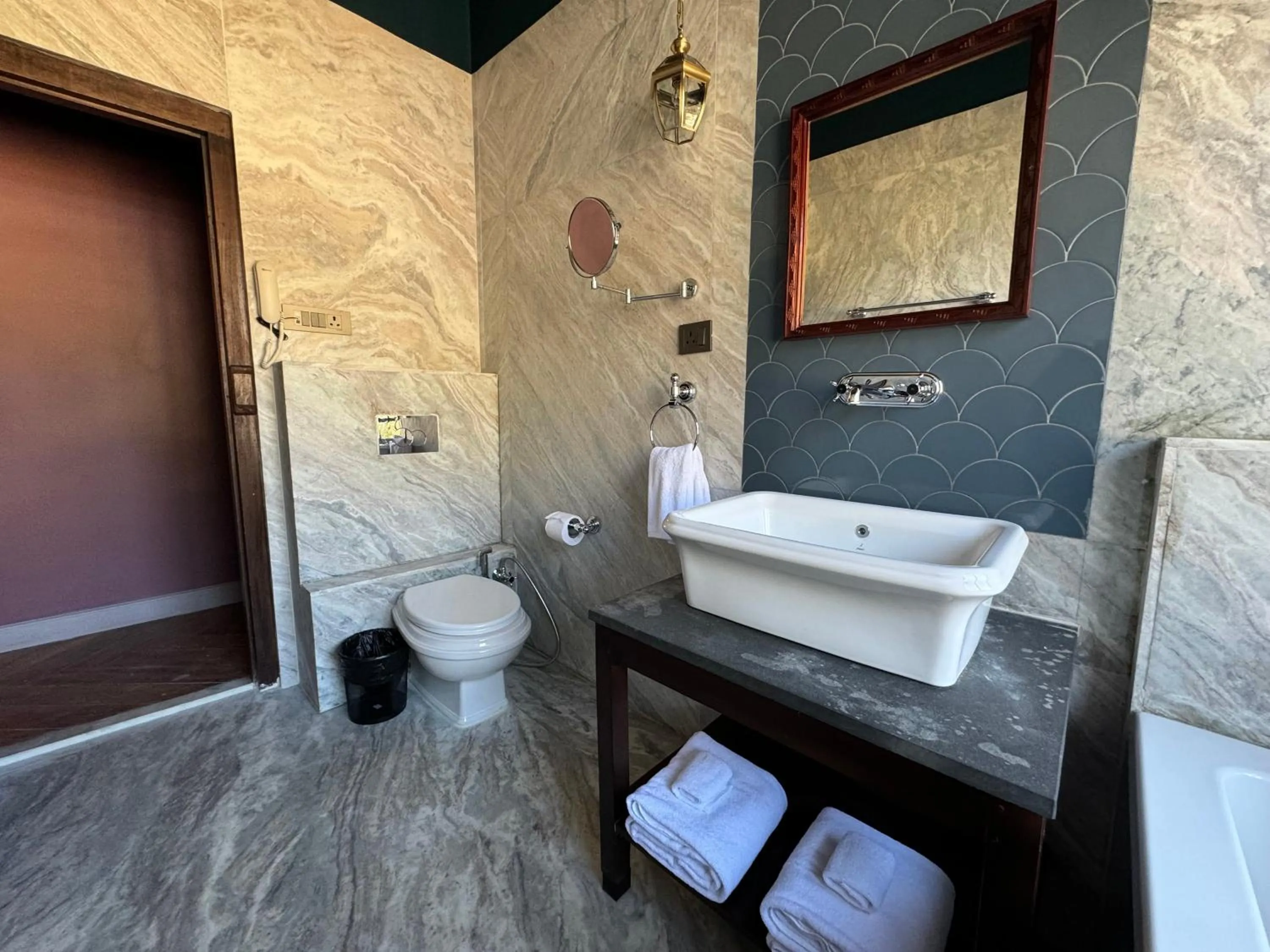 Shower in Taktsangri-La