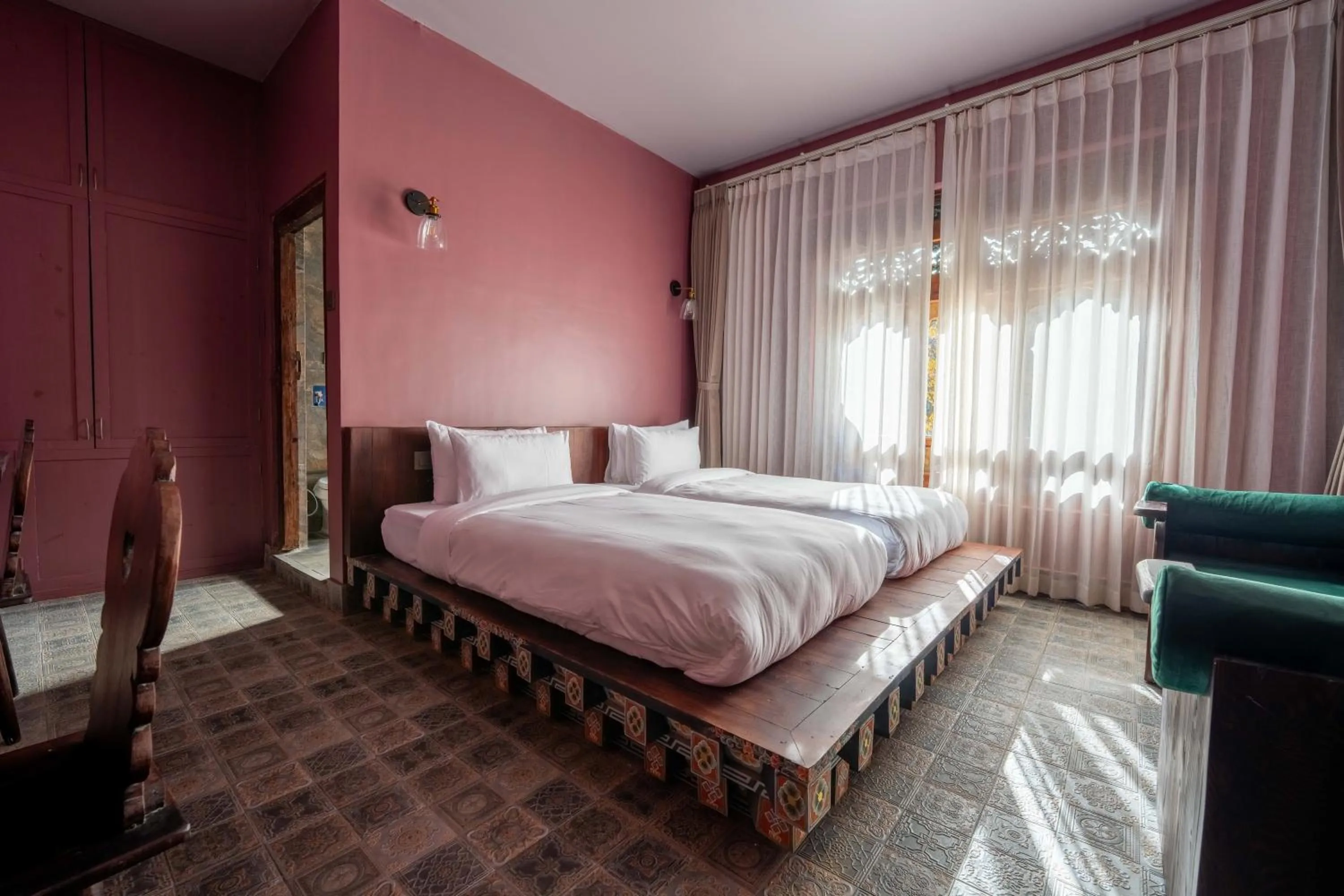 Bed in Taktsangri-La