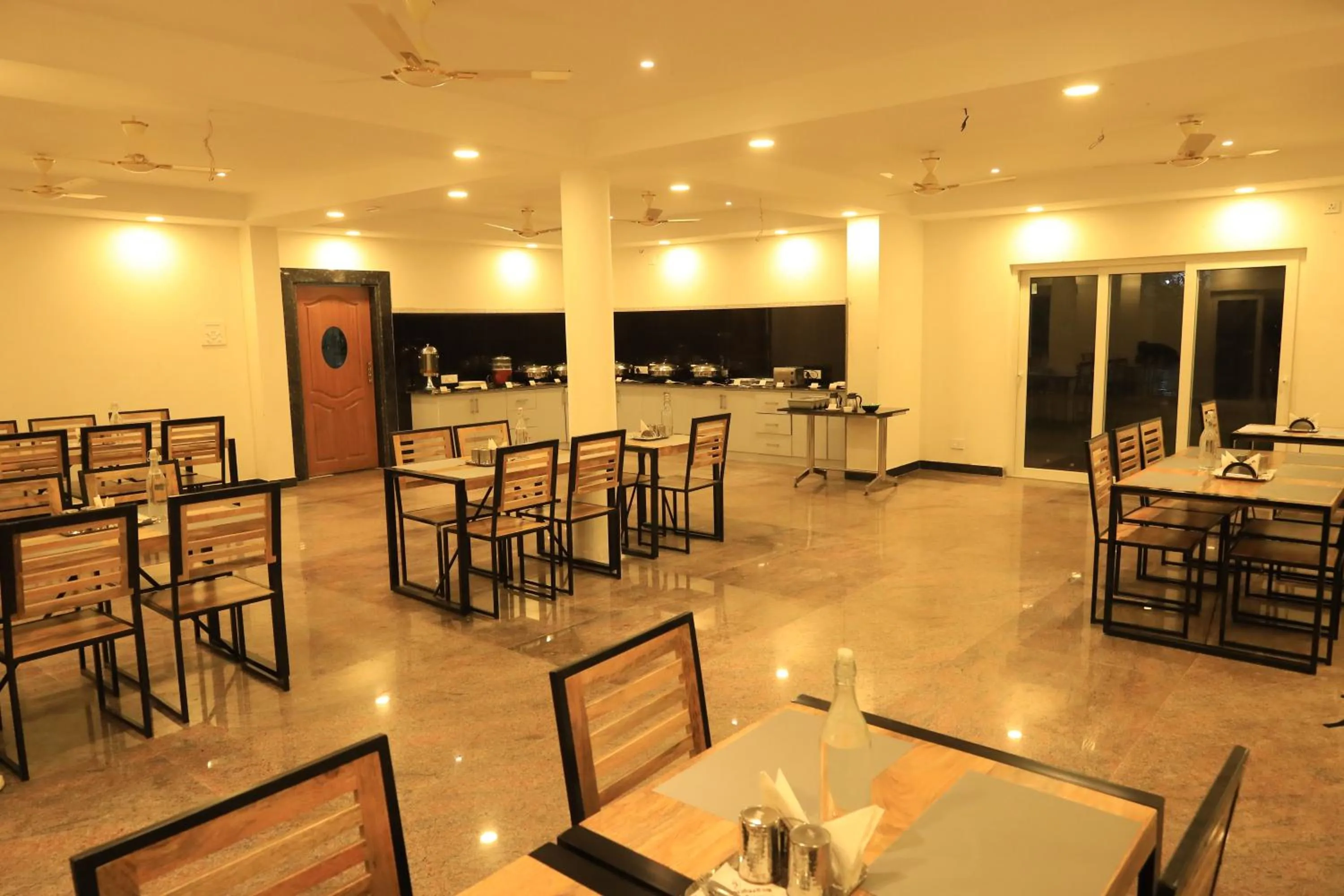 Restaurant/places to eat in Nature's Trail