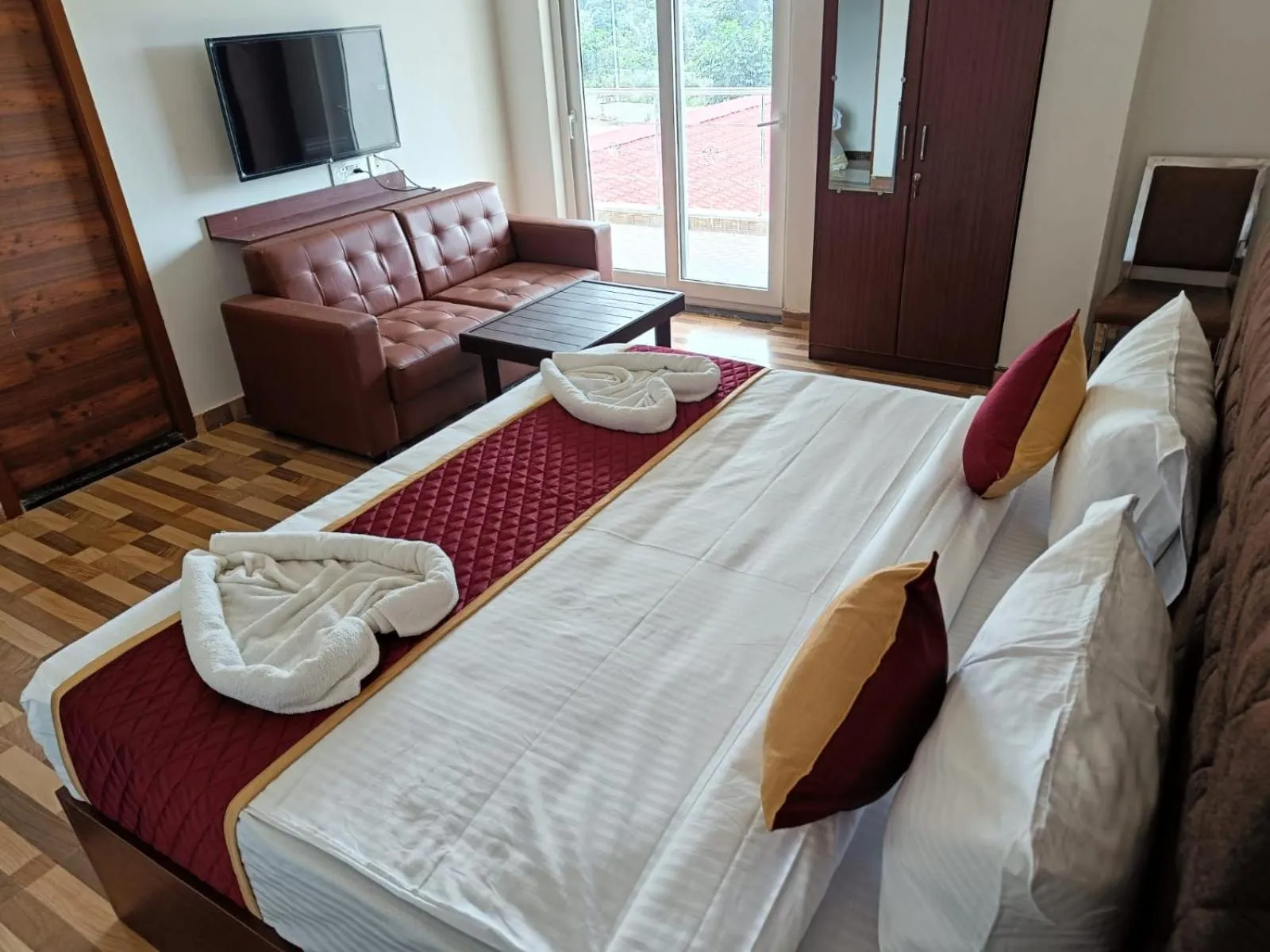 TV and multimedia, Bed in Nature's Trail