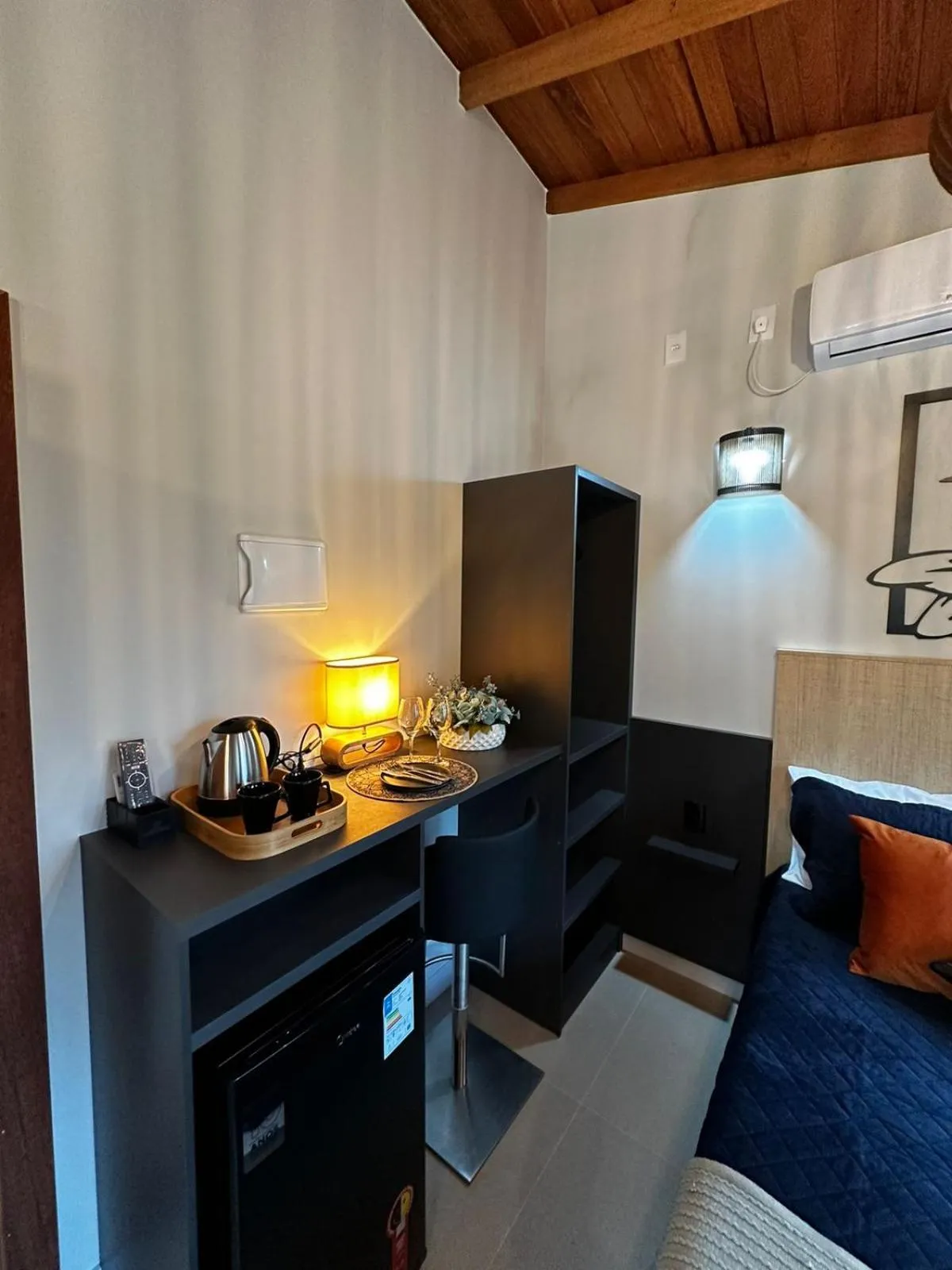 Dining area in Bombinhas Guest House