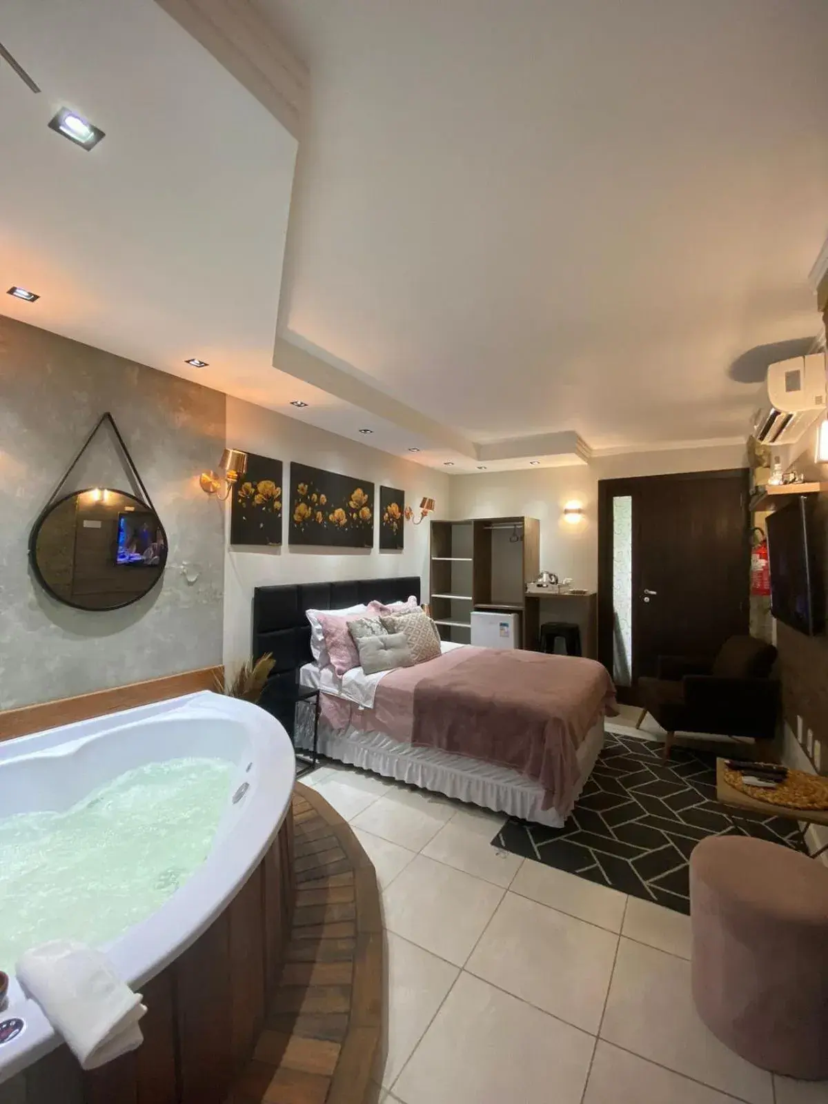 Suite with Spa Bath in Bombinhas Guest House Suite with Spa Bath in Bombinhas Guest House
