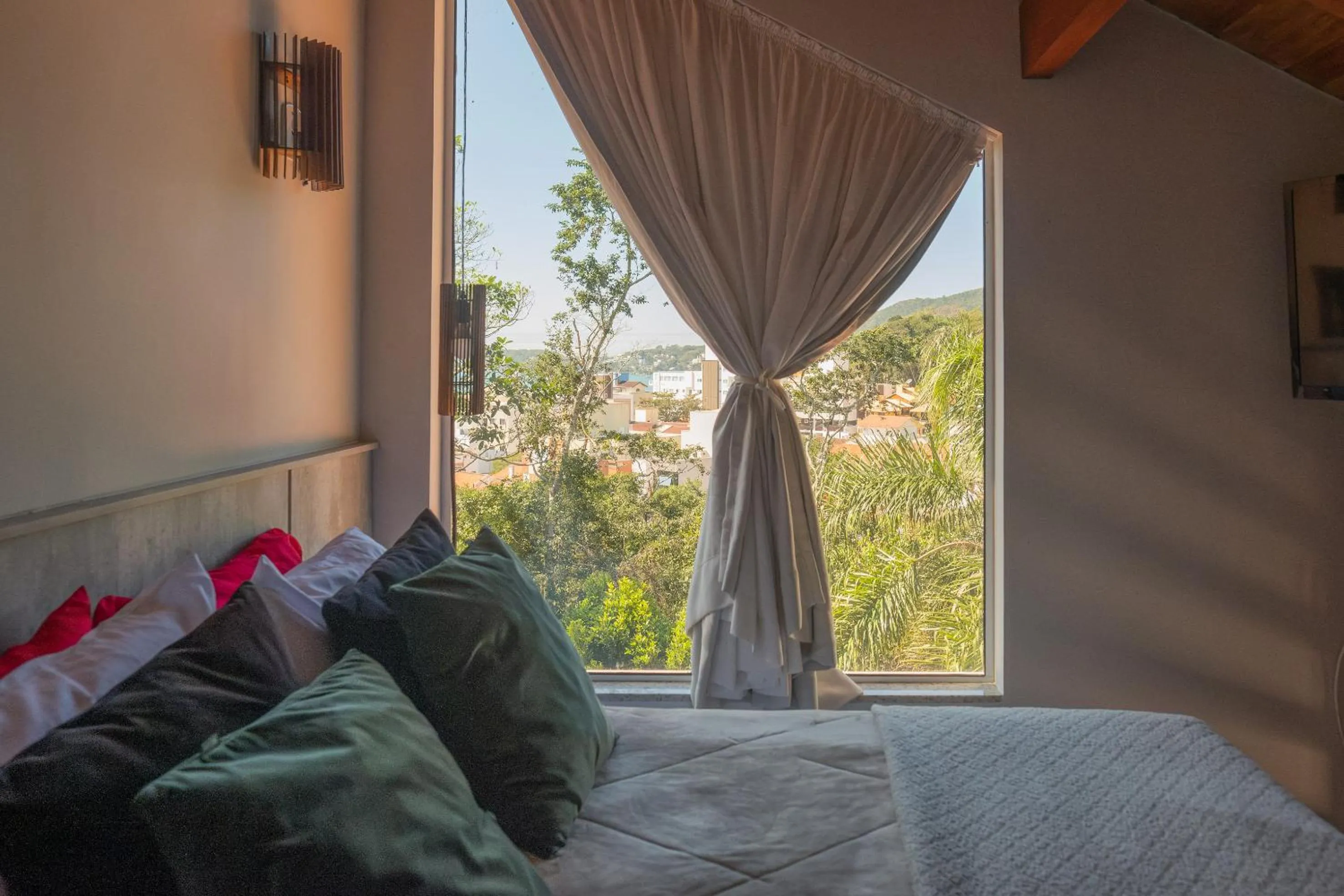 View (from property/room), Bed in Bombinhas Guest House