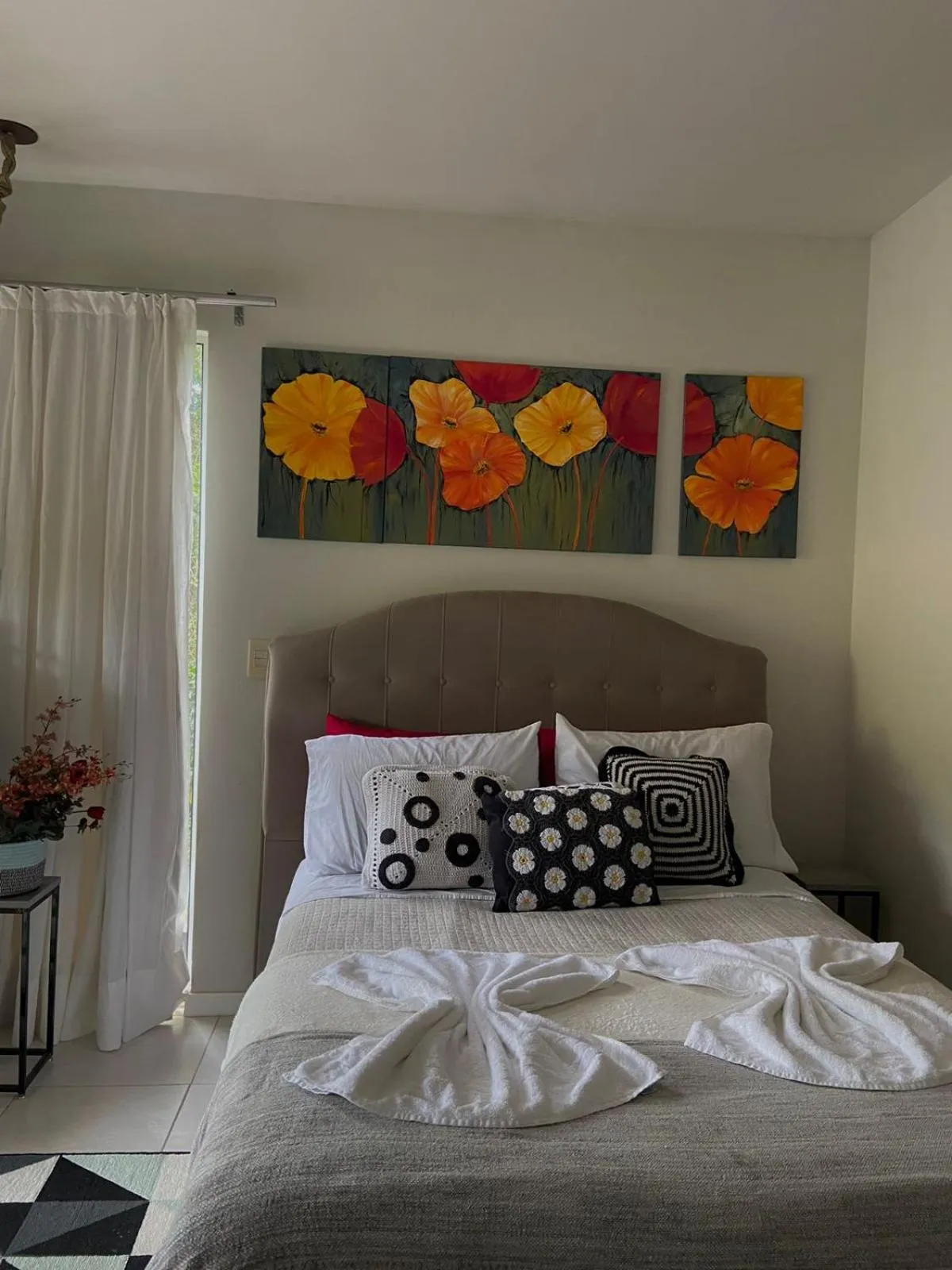 Bed in Bombinhas Guest House