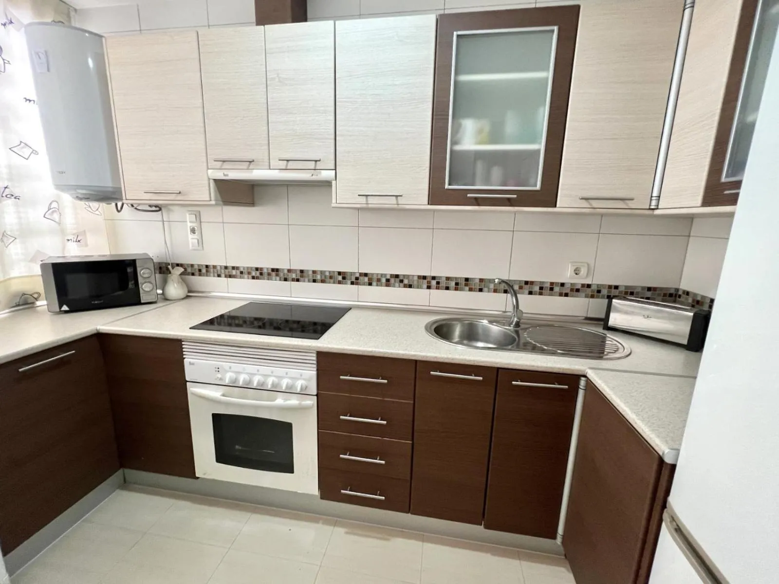 Kitchen or kitchenette in Rinconada Real Benidorm