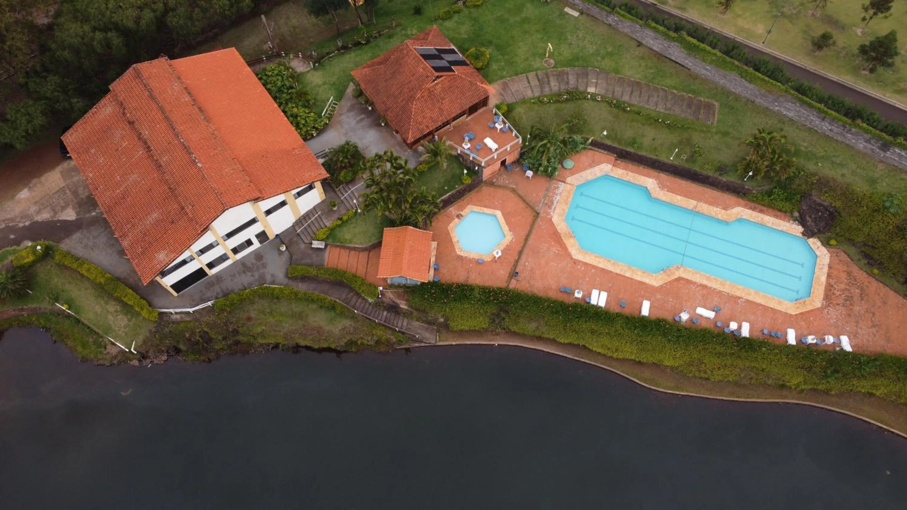 Pool view in Hotel Lago das Pedras