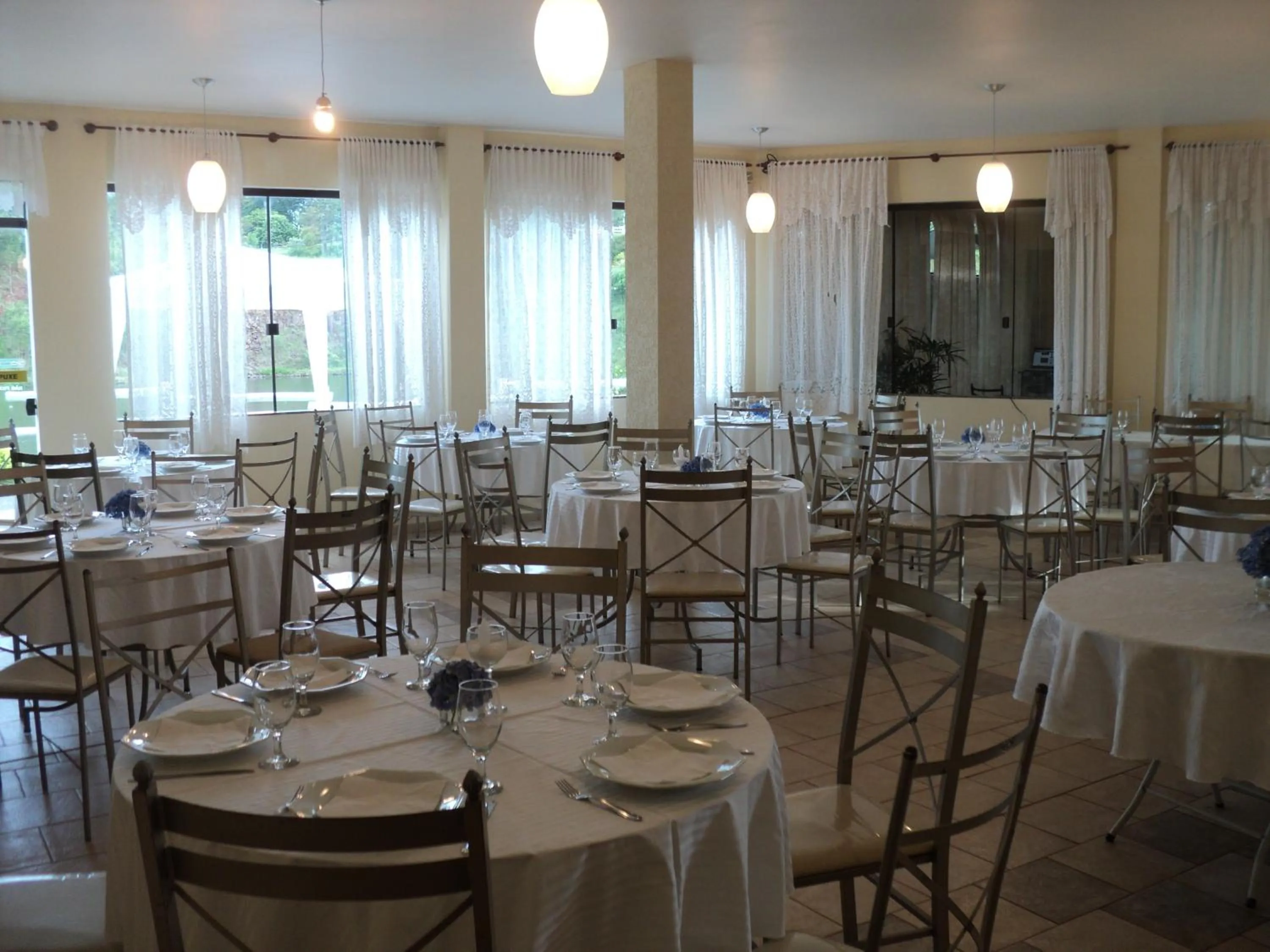 Restaurant/places to eat in Hotel Lago das Pedras