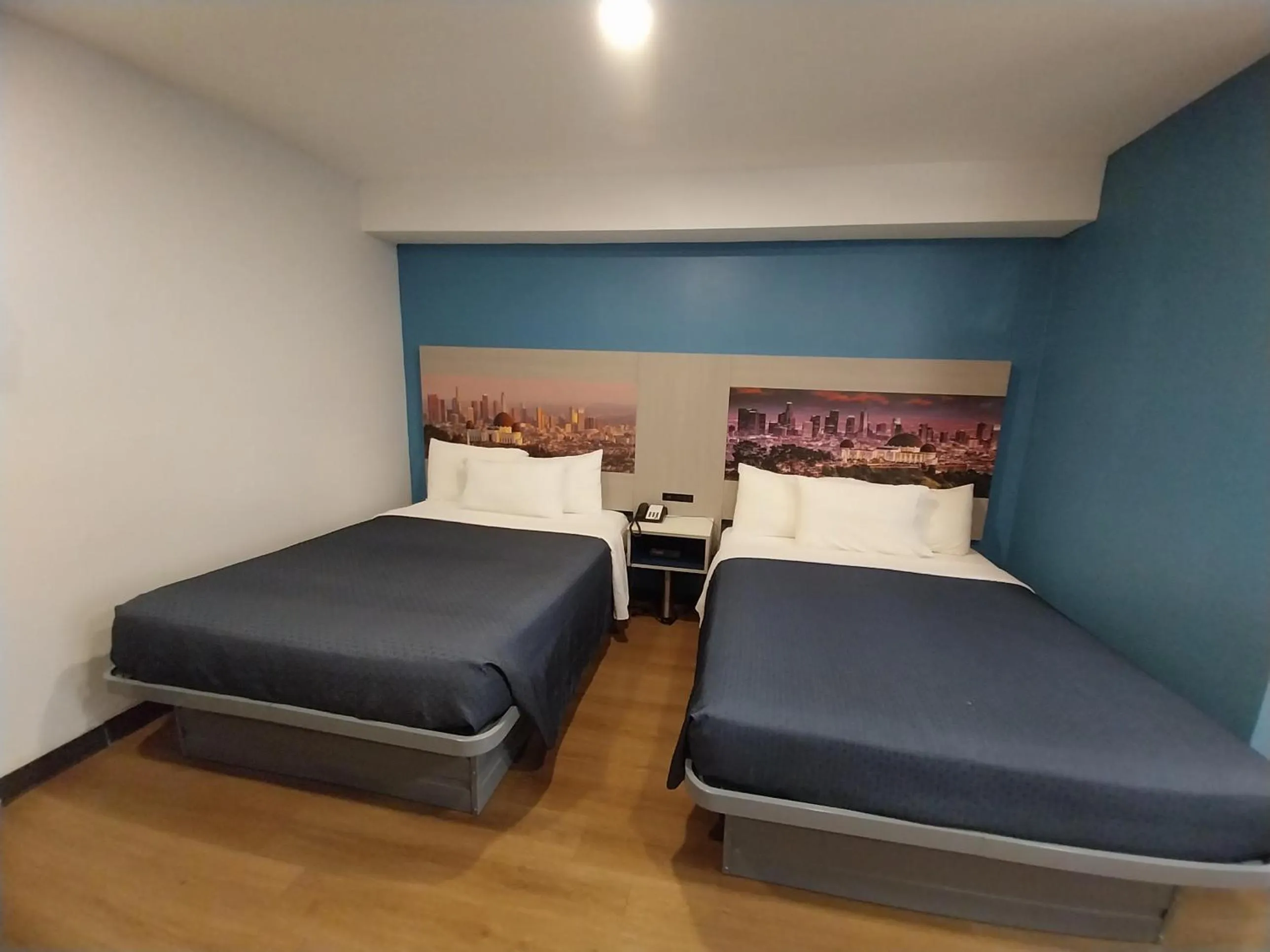 Bedroom, Bed in Hotel Pacific Garden