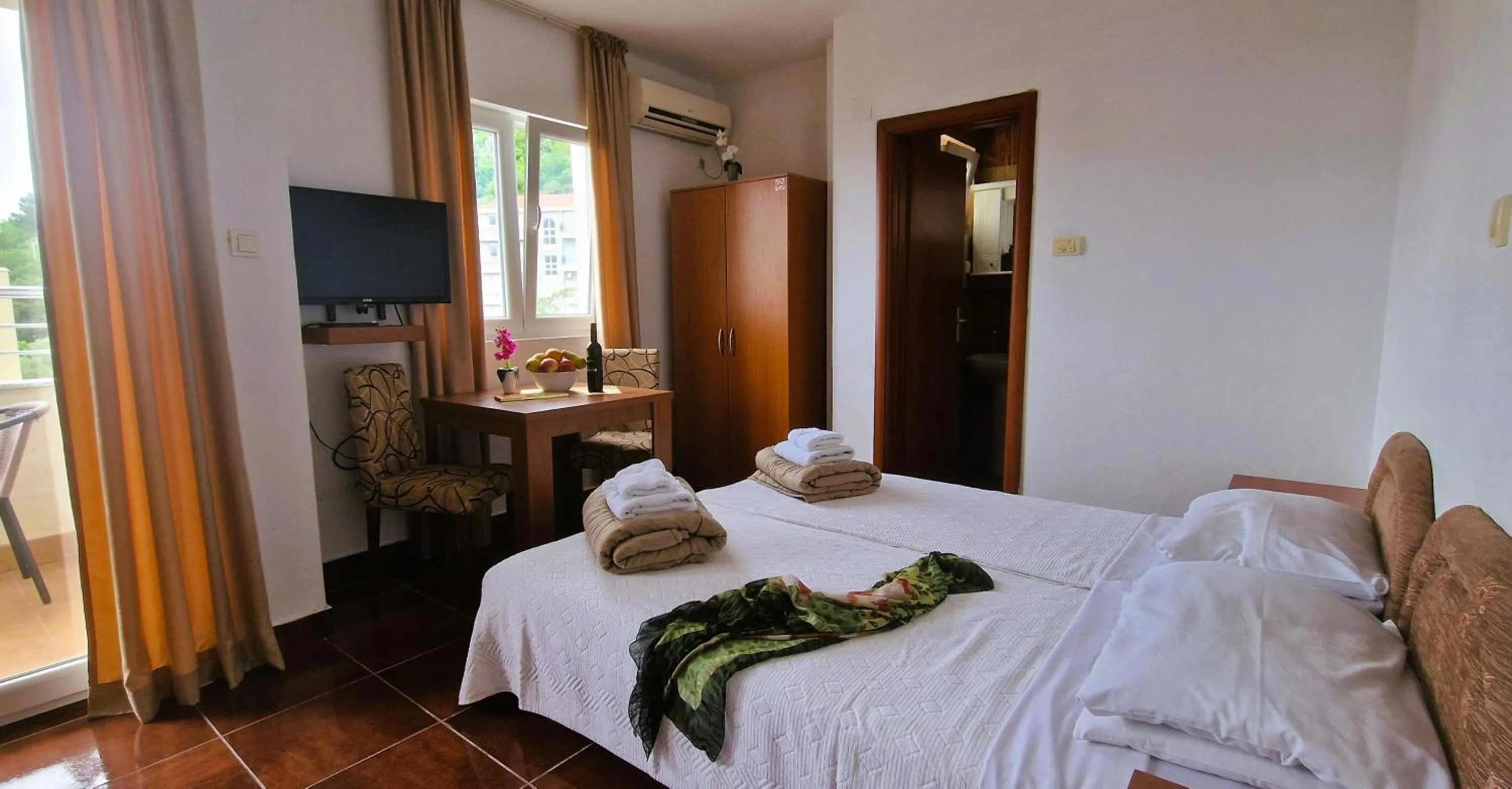 Bed in Evropa Lux Apartments
