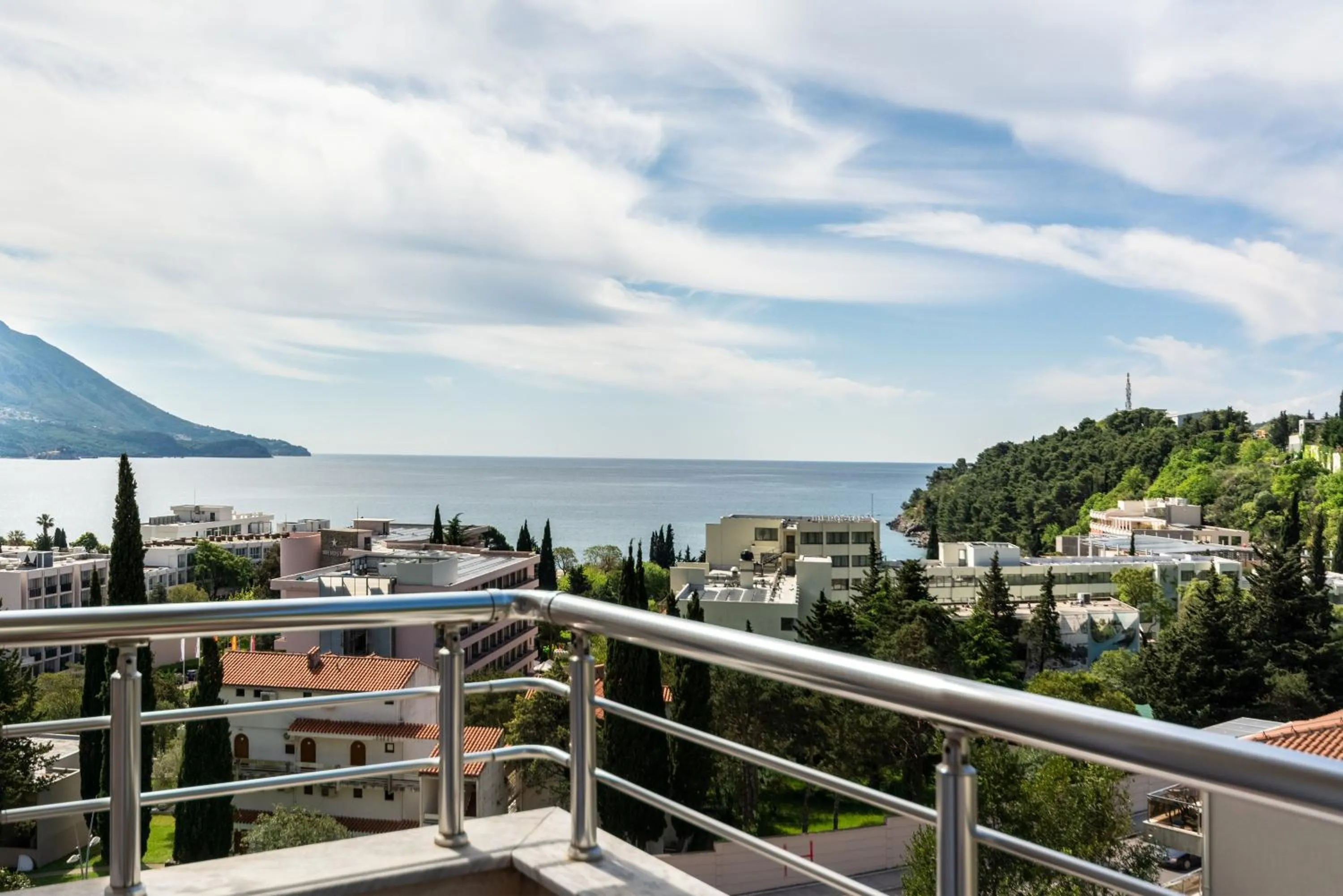 Day in Evropa Lux Apartments