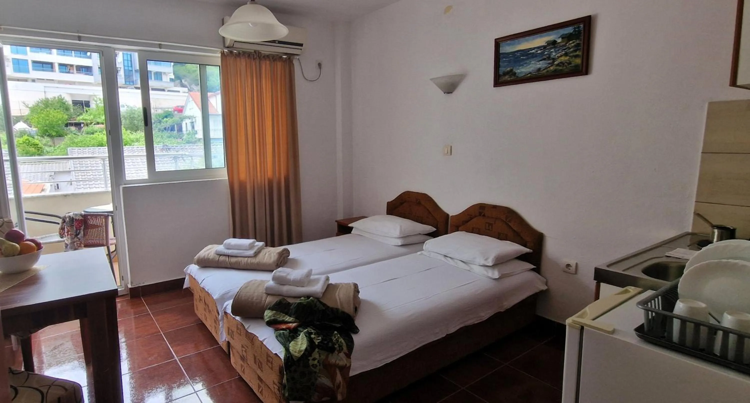 Balcony/Terrace, Bed in Evropa Lux Apartments