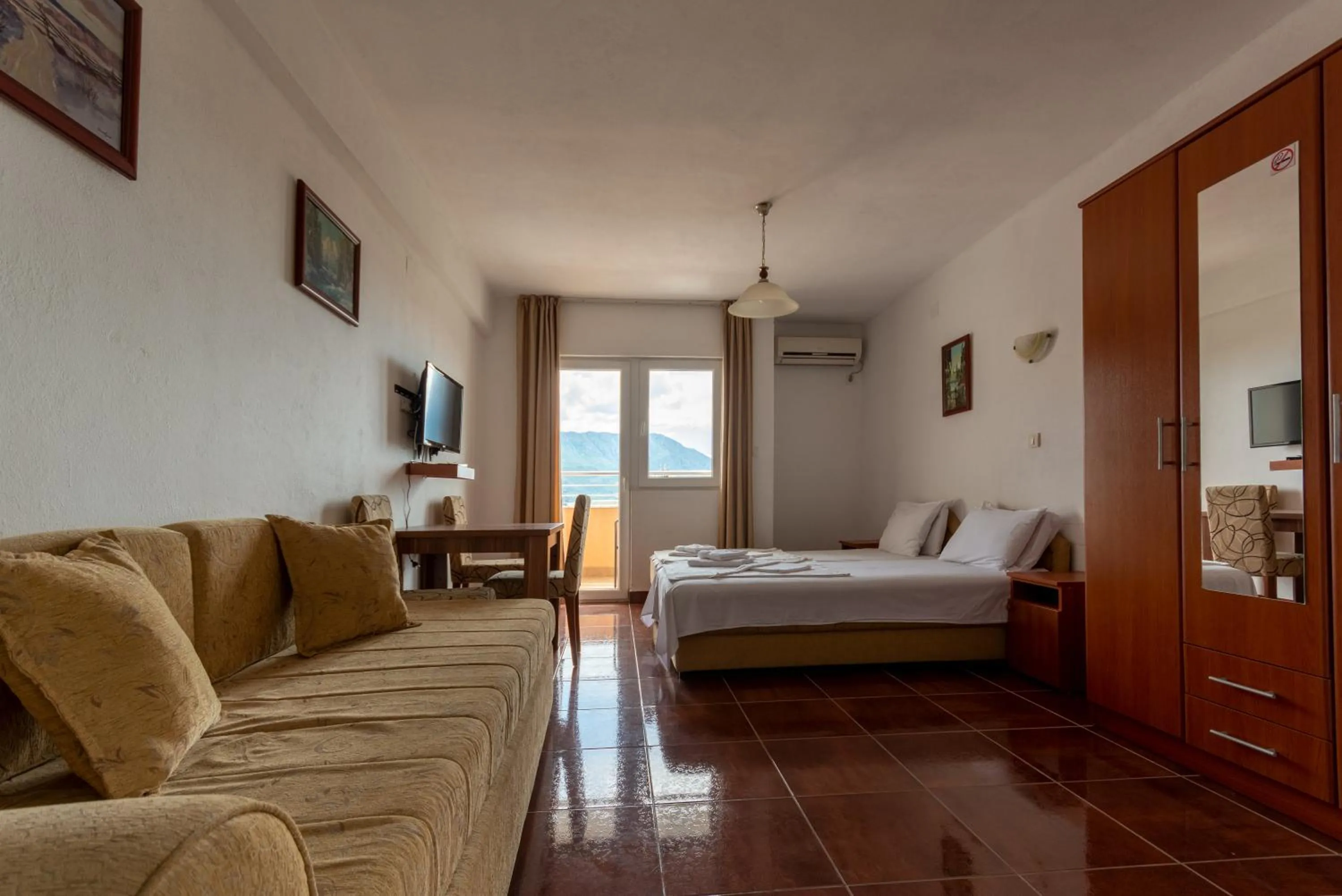 Bed in Evropa Lux Apartments