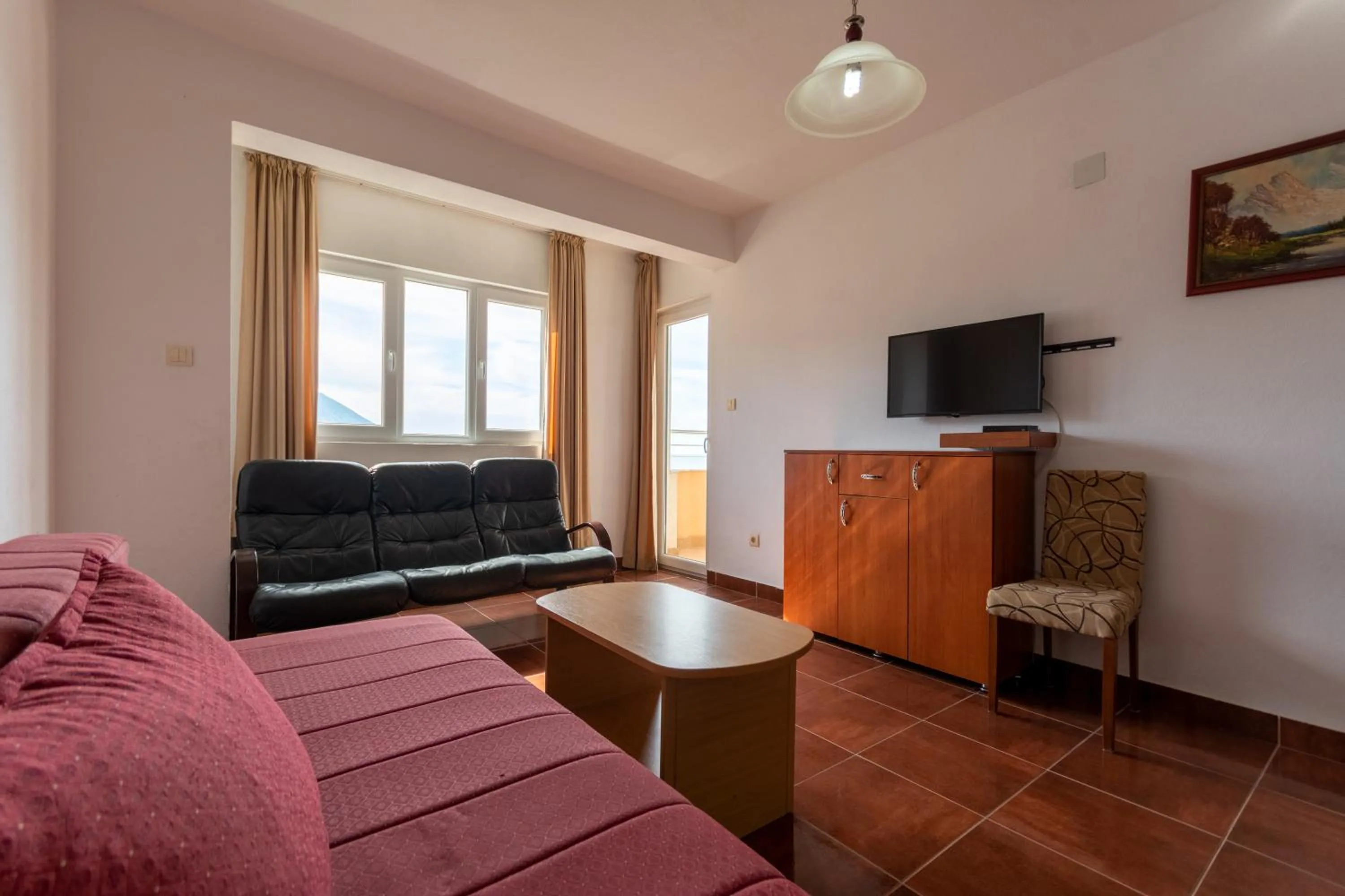 TV and multimedia in Evropa Lux Apartments