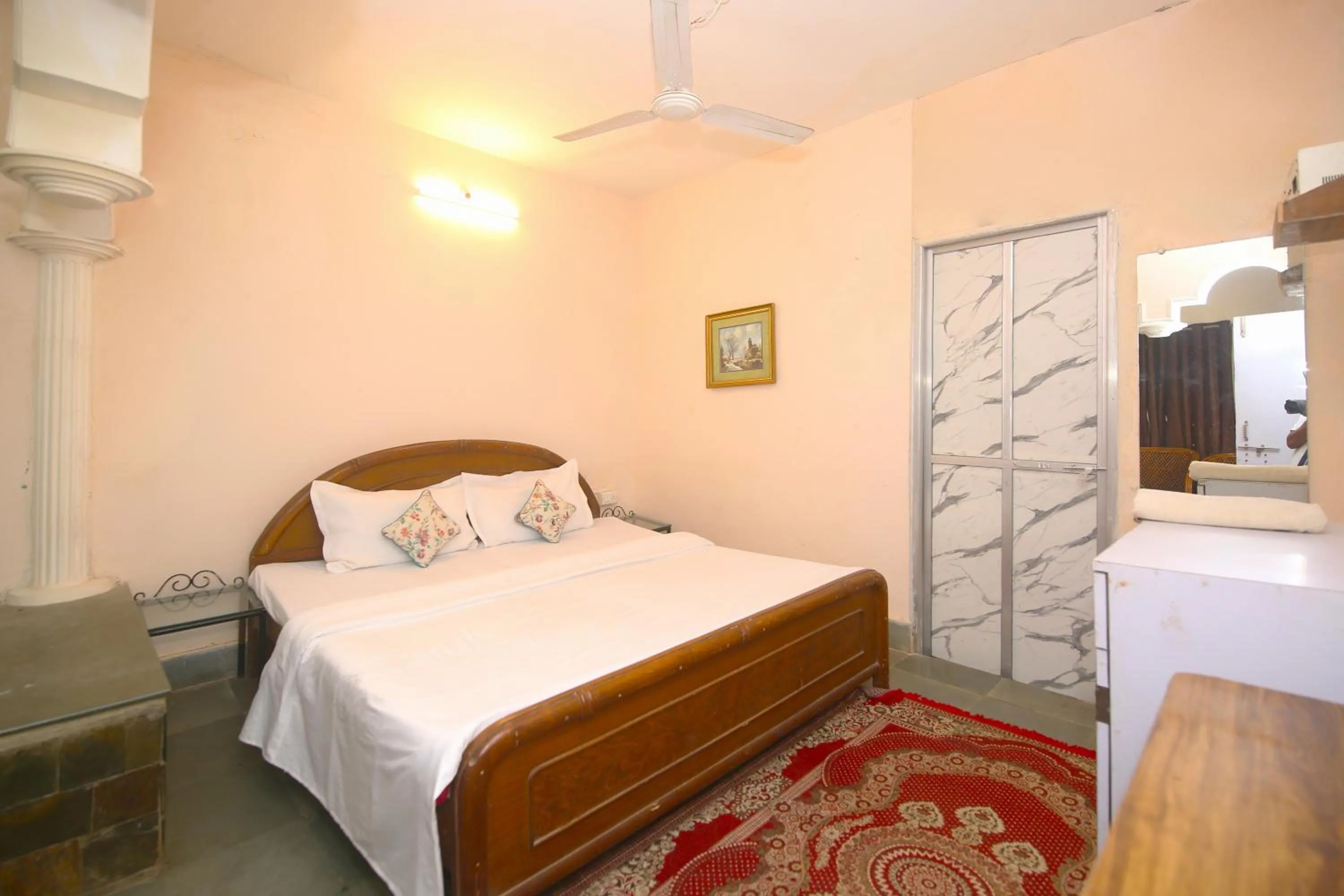 Photo of the whole room, Bed in Tribal Wood Resort