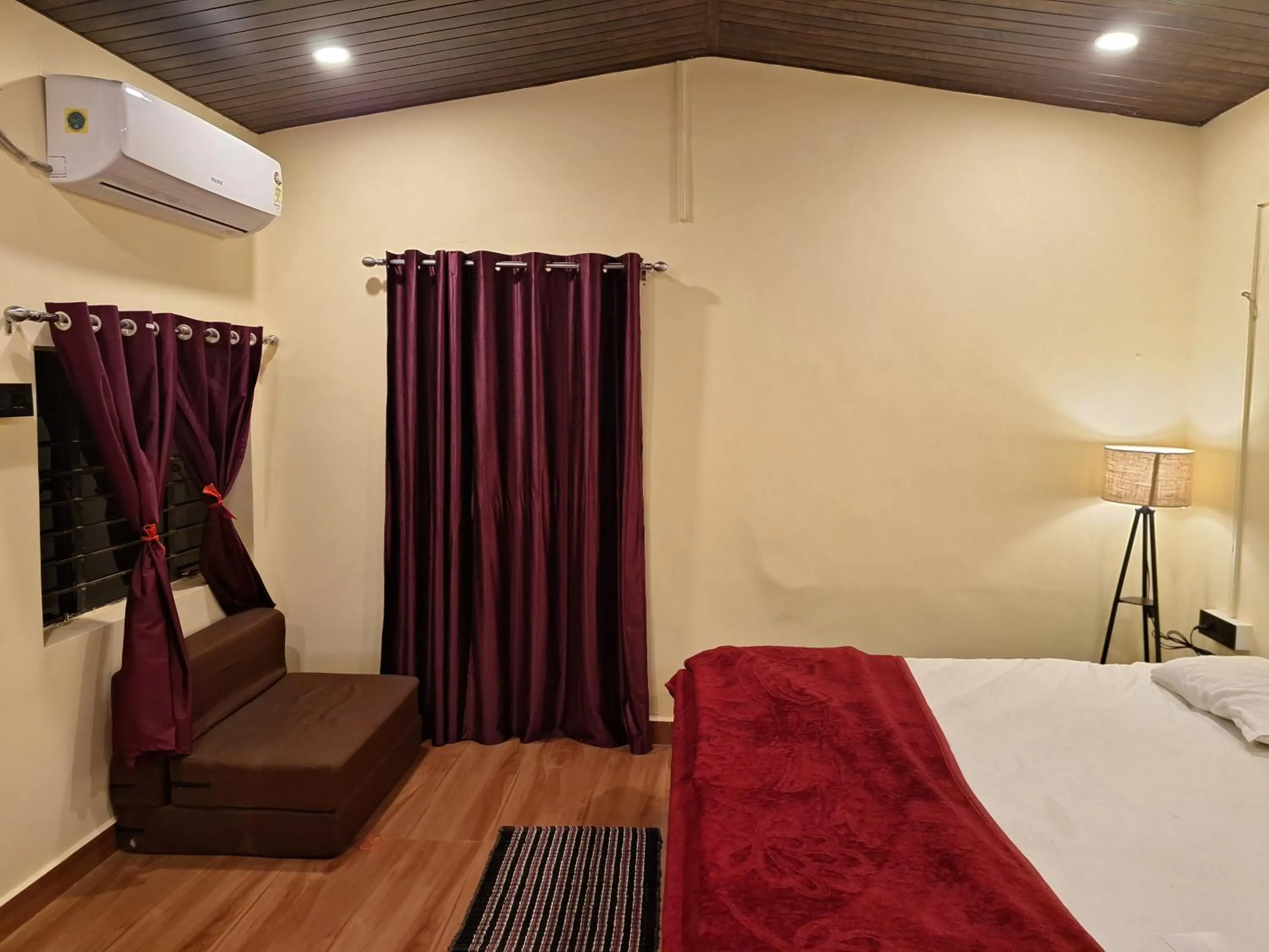 Bed in Tribal Wood Resort