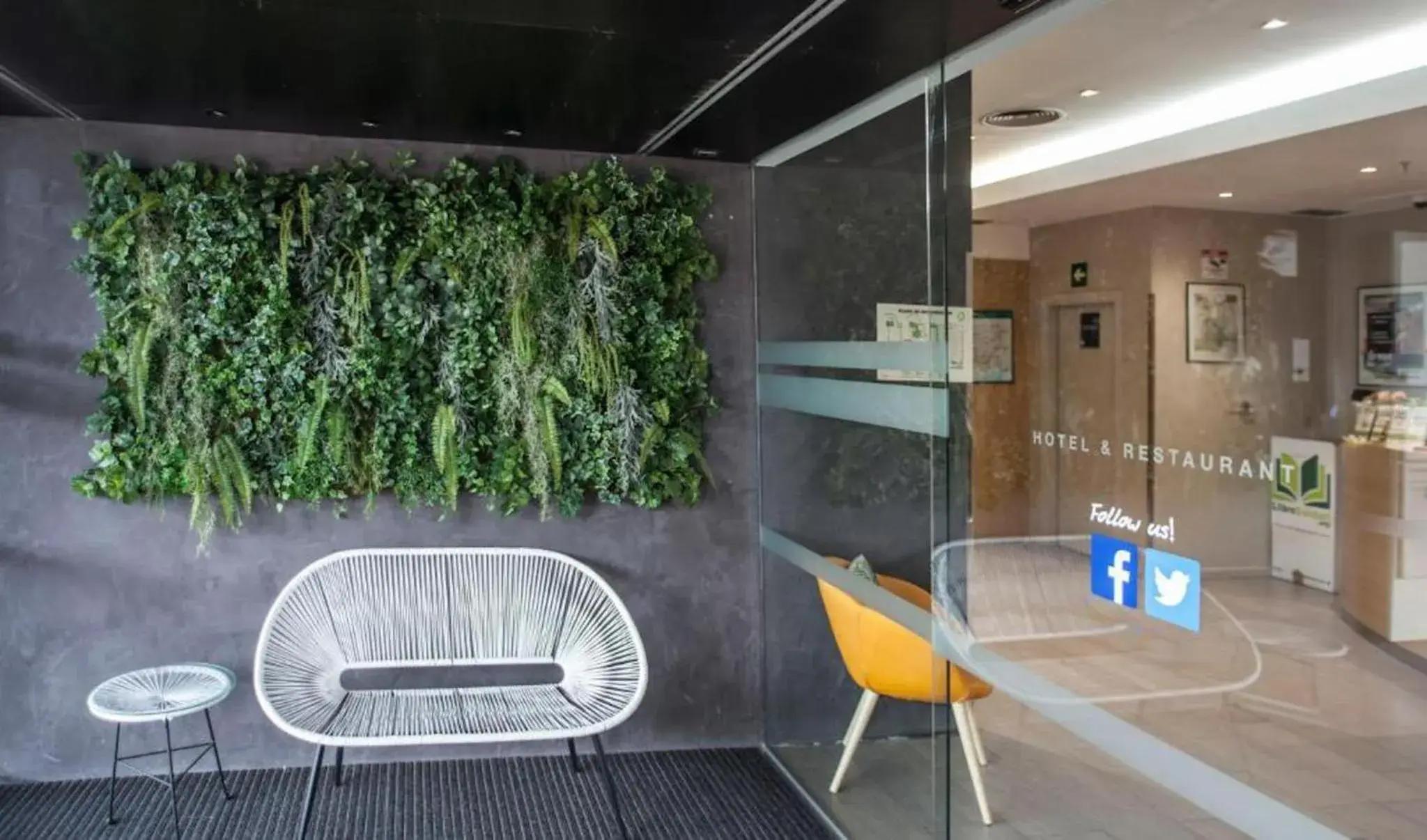 Lobby or reception in Travelodge BCN Cornella Fira Lobby or reception in Travelodge BCN Cornella Fira