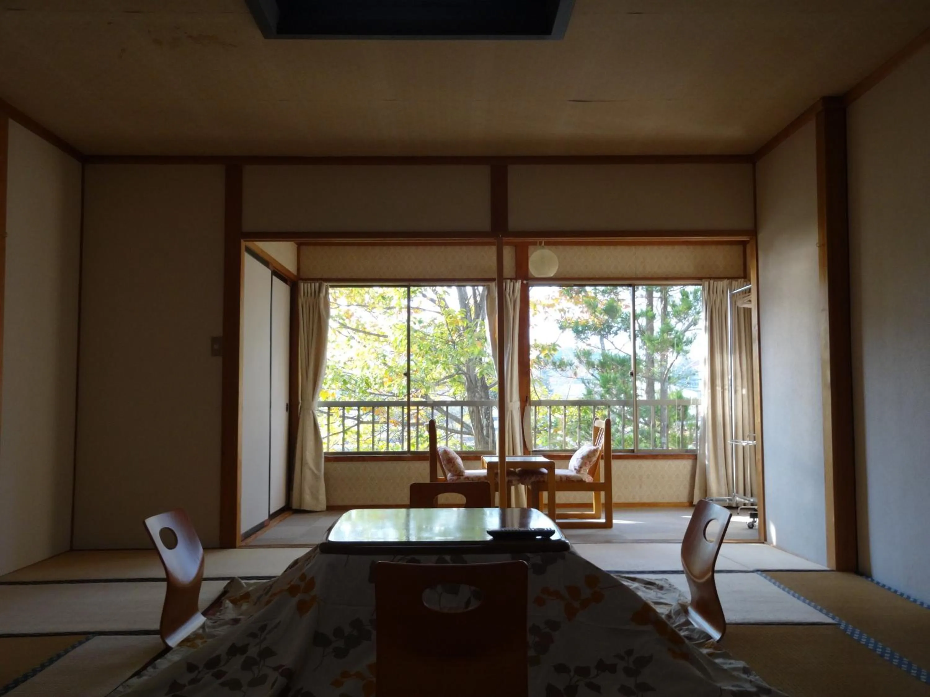 Seating area in Oomukou Ryokan