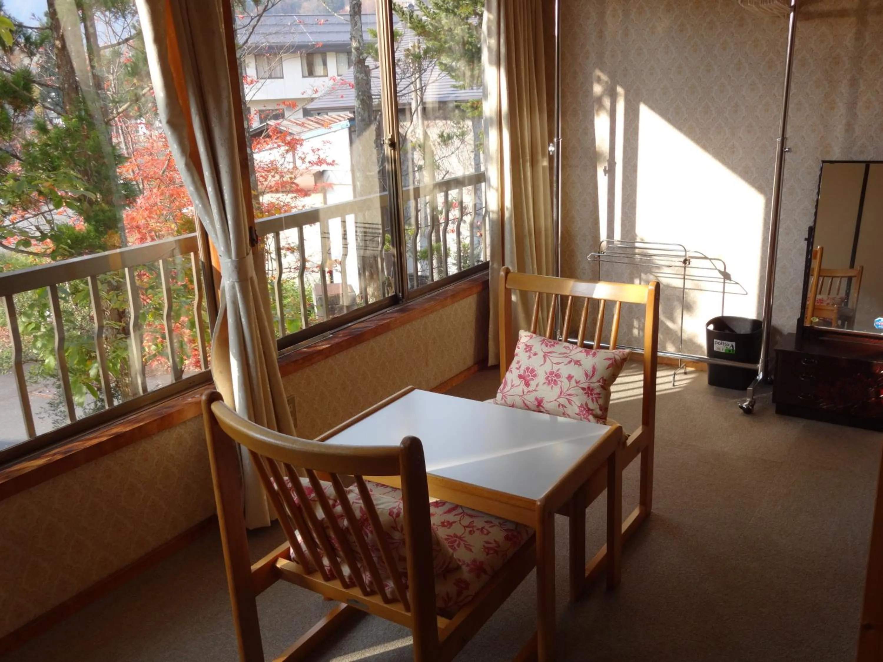 Seating area in Oomukou Ryokan