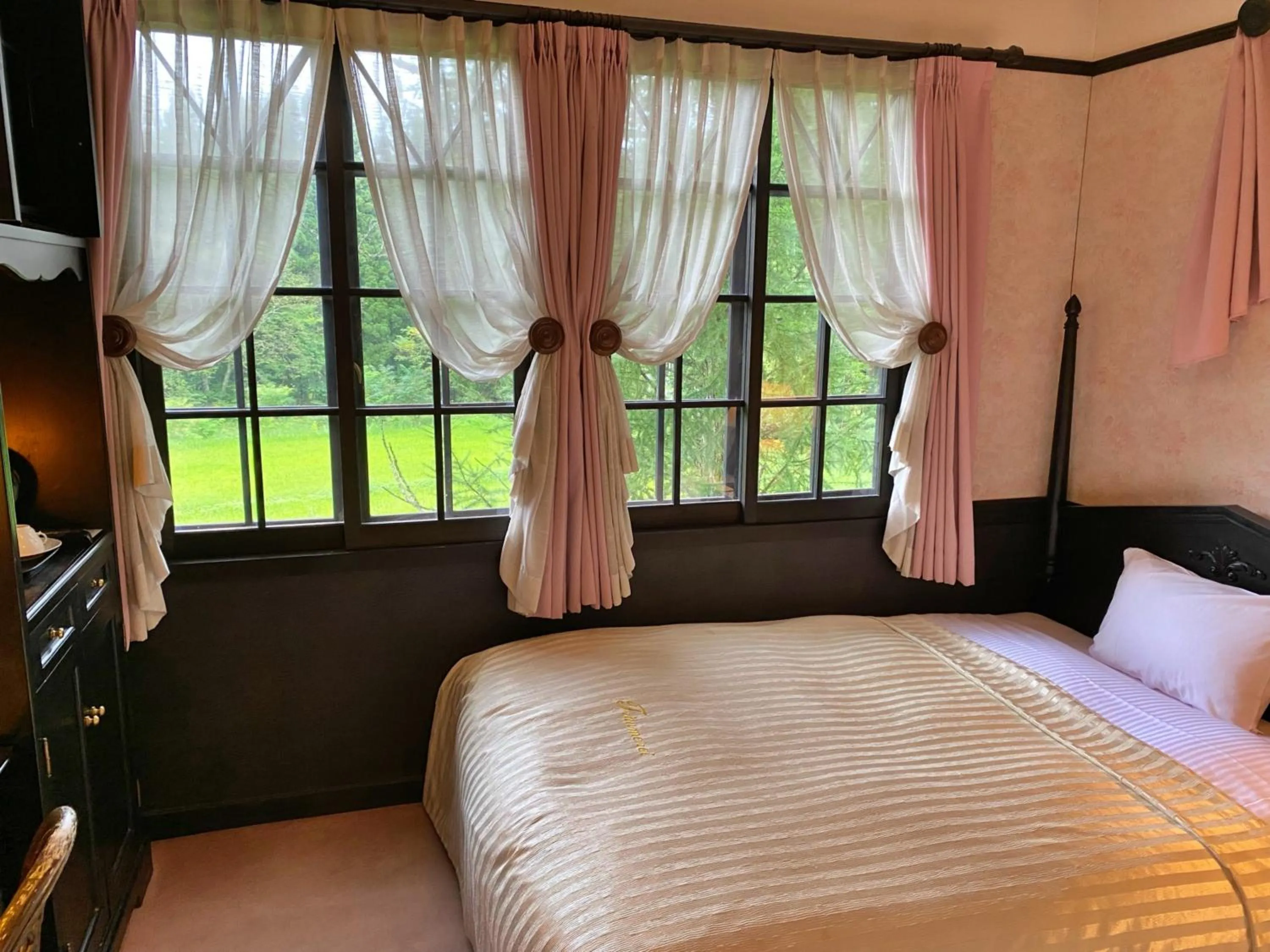 Bed in Restaurant & Hotel Traumerei