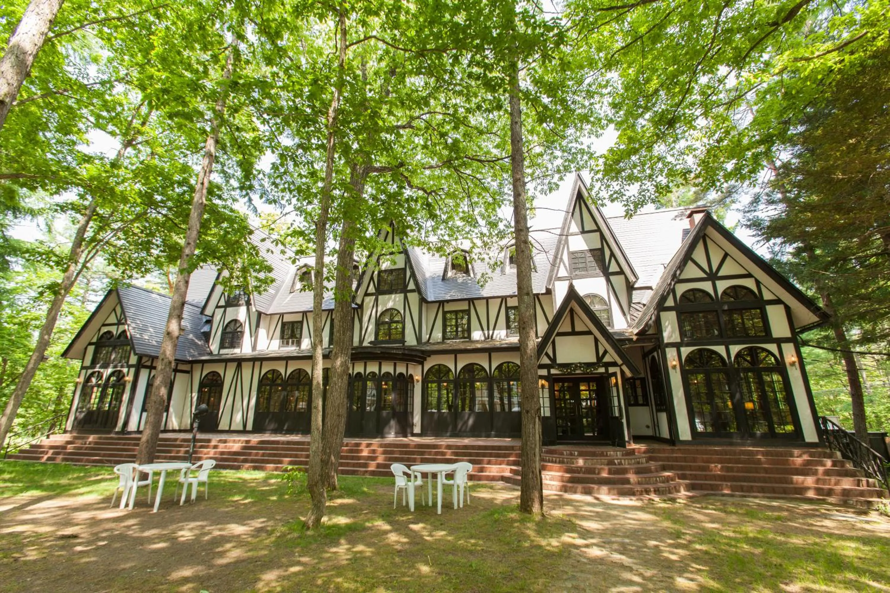 Facade/entrance in Restaurant & Hotel Traumerei