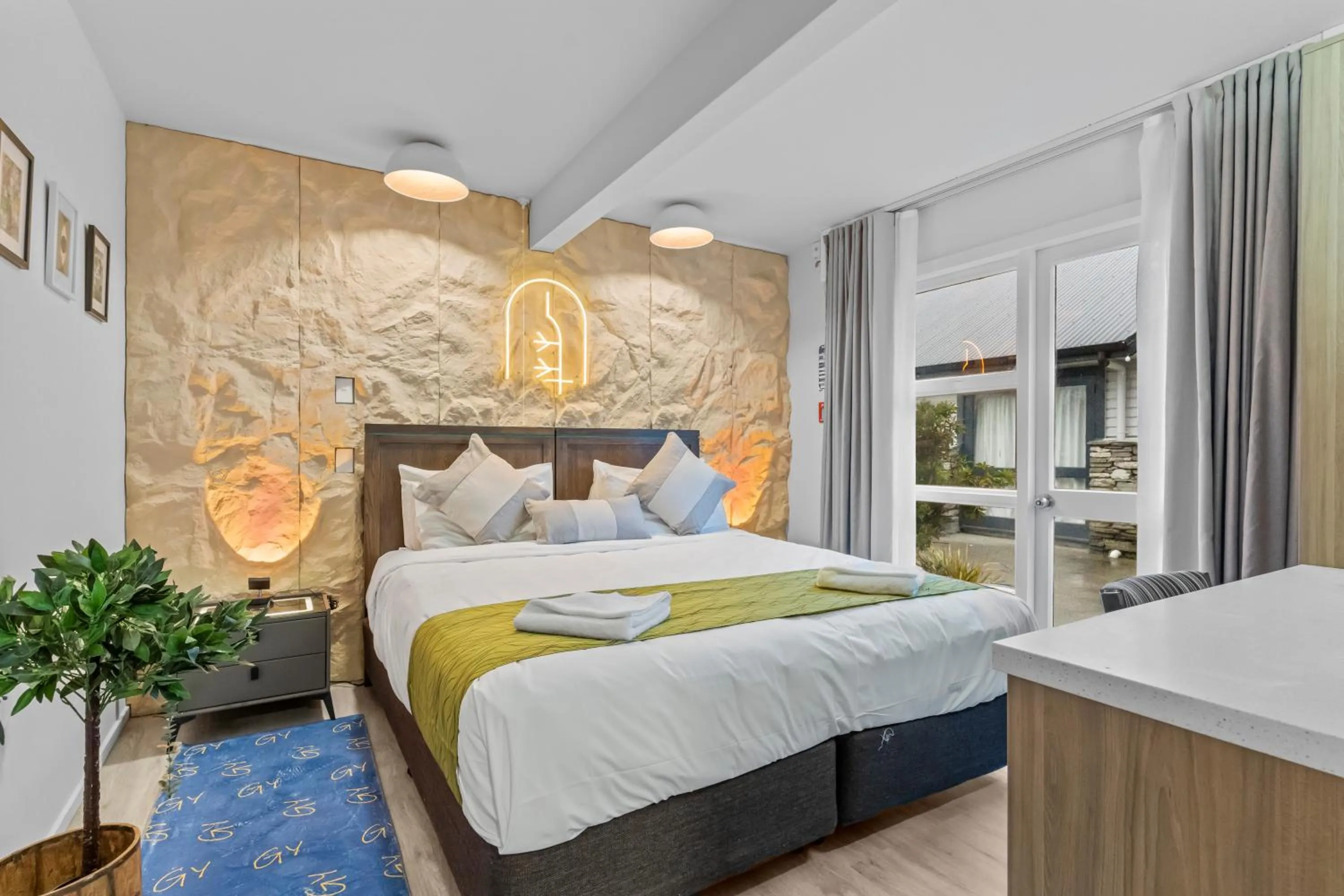 GY BOUTIQUE HOTEL