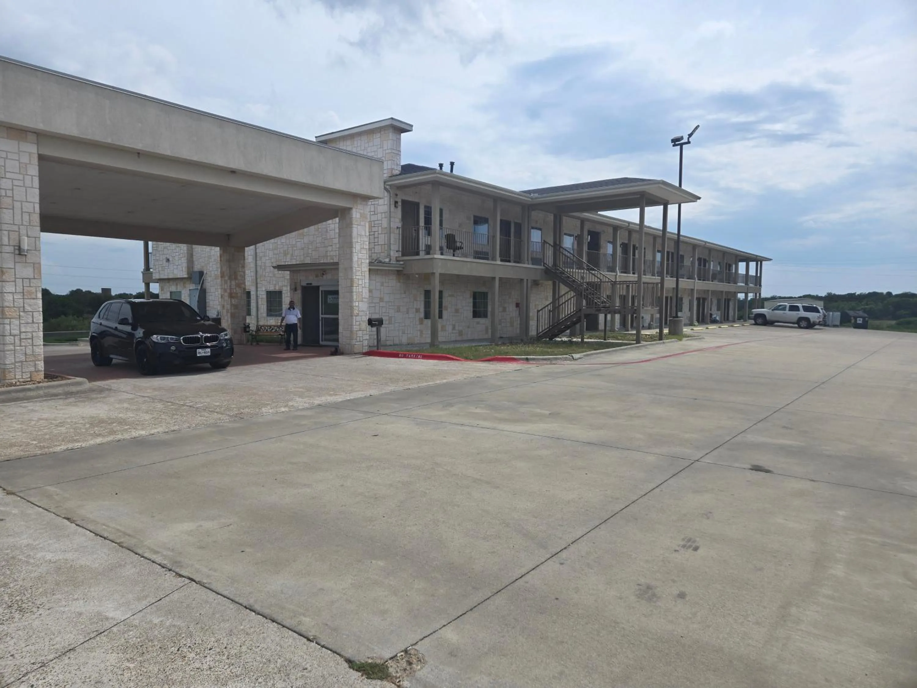 Westwood Inn & Suites