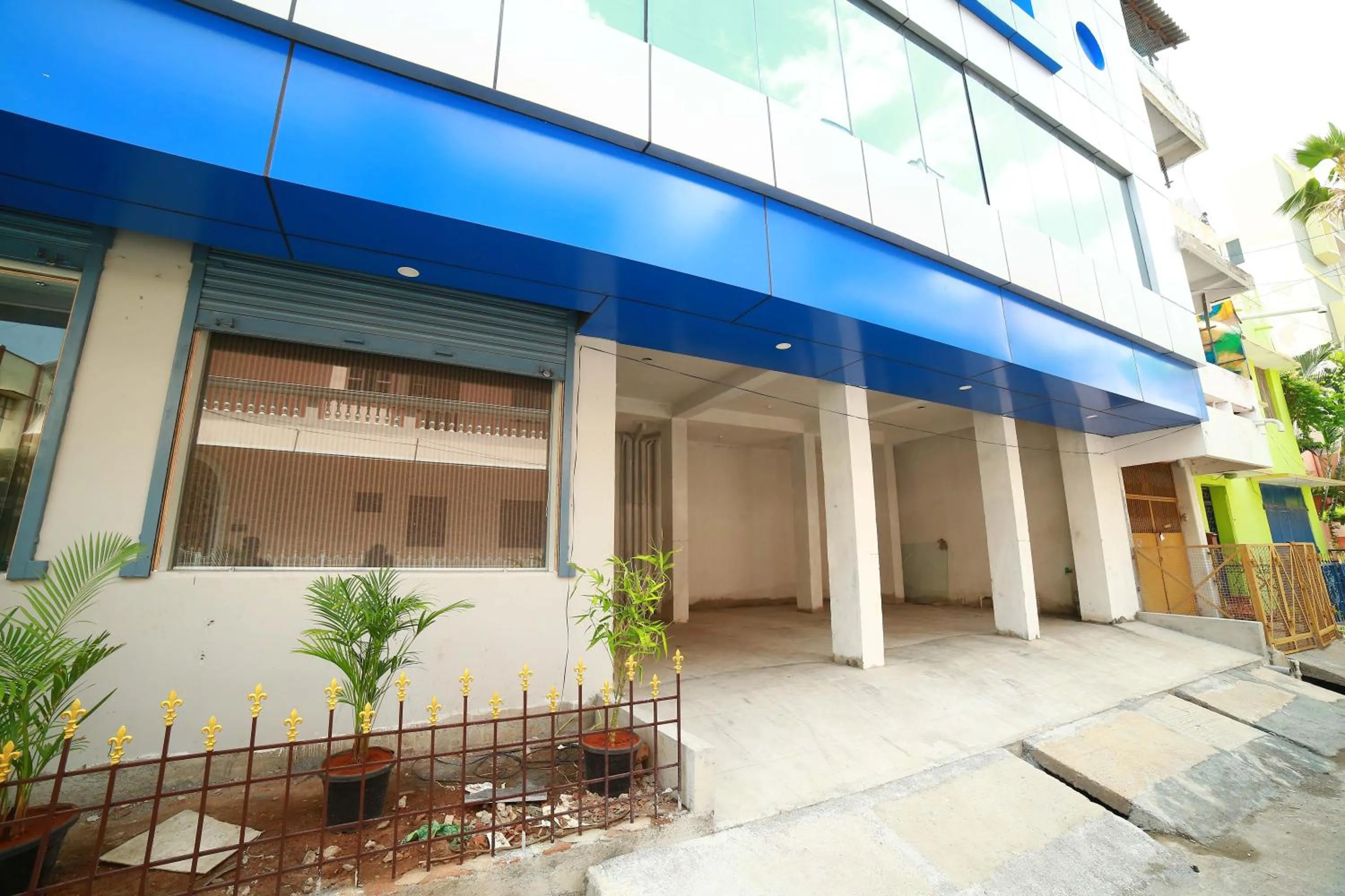 SAPPHIRE INN