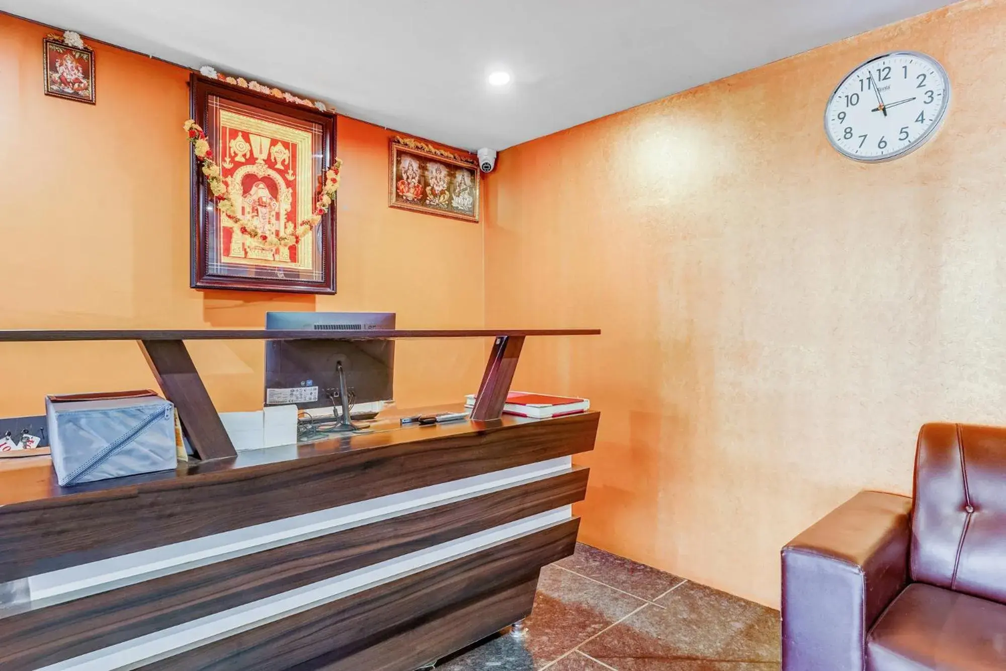 Lobby or reception in UPAR Hotels Nearby Bagmane Tech Park Lobby or reception in UPAR Hotels Nearby Bagmane Tech Park