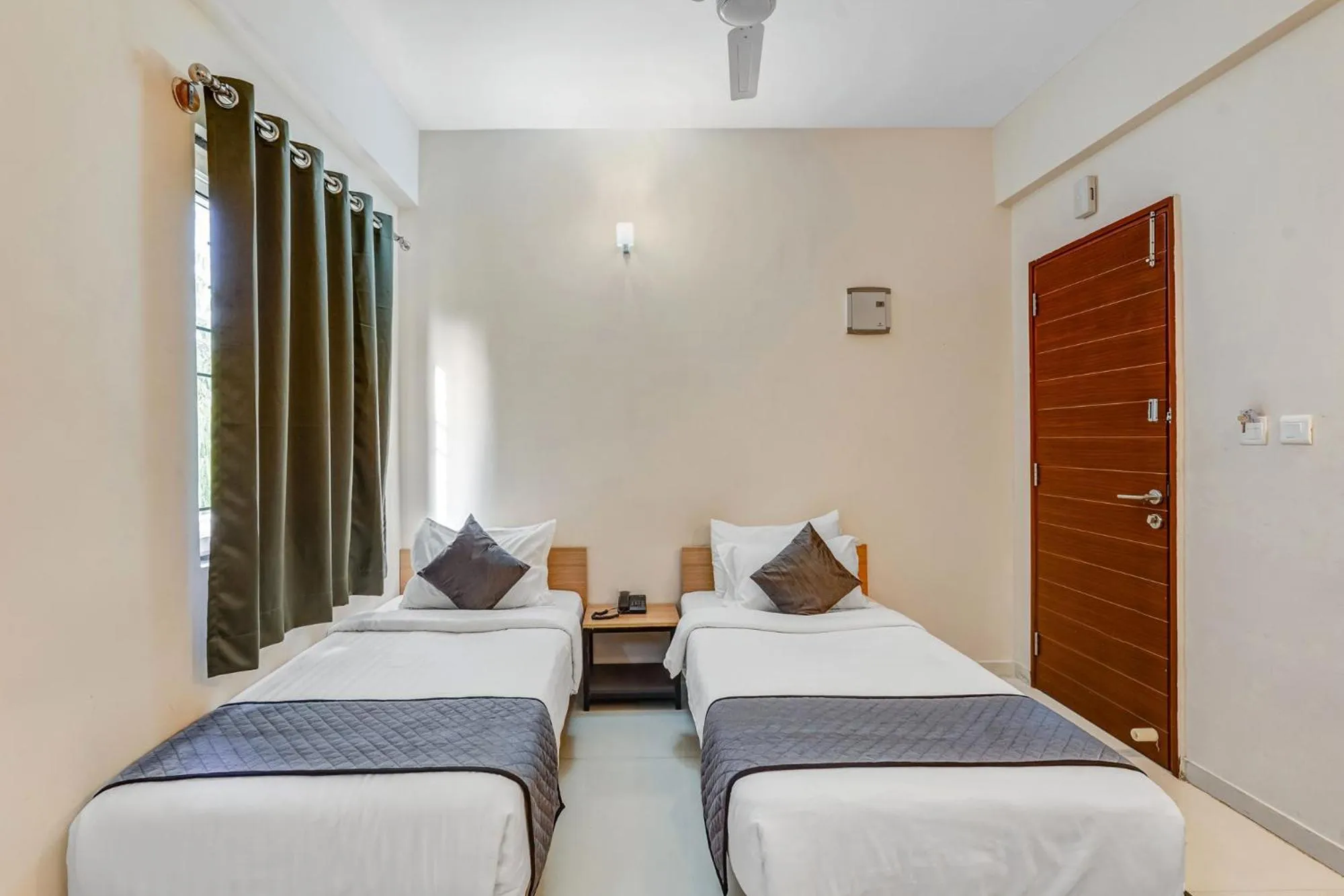 Bed in UPAR Hotels Nearby Bagmane Tech Park